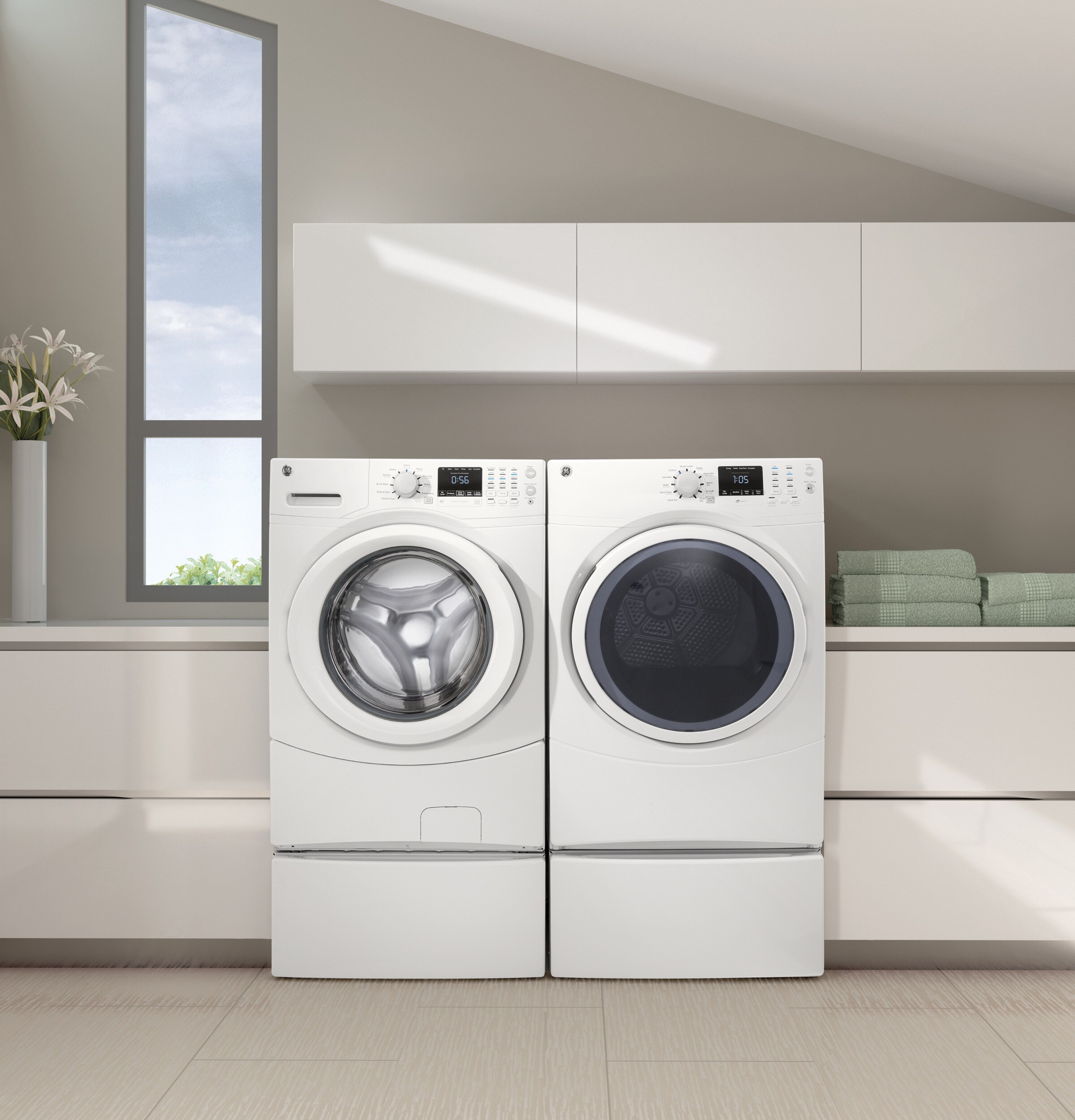 GE 7.5-cu ft Stackable Electric Dryer (White) in the Electric Dryers ...