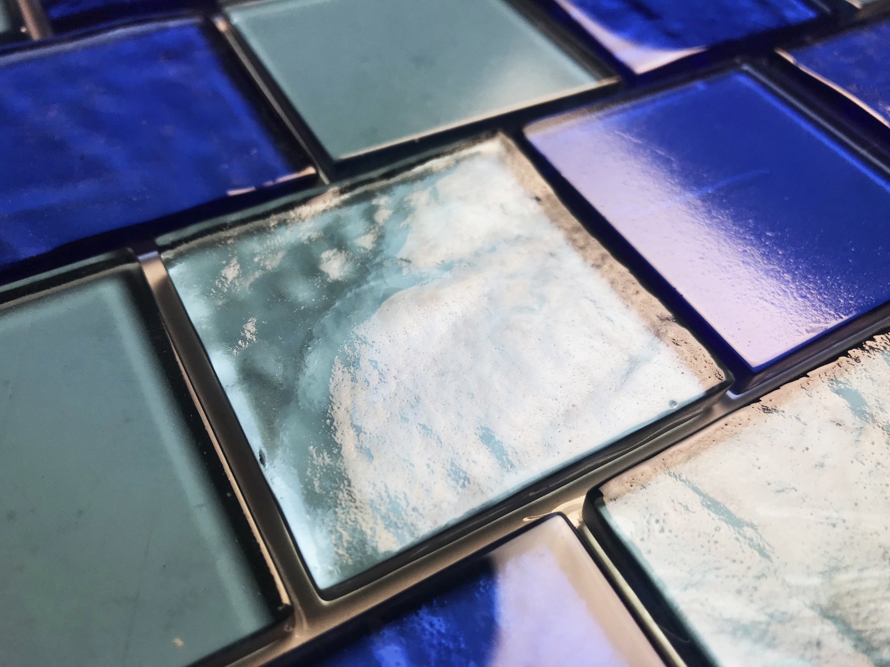 Landscape Blue Glossy Glass Mosaic Tile for Pools and Kitchens