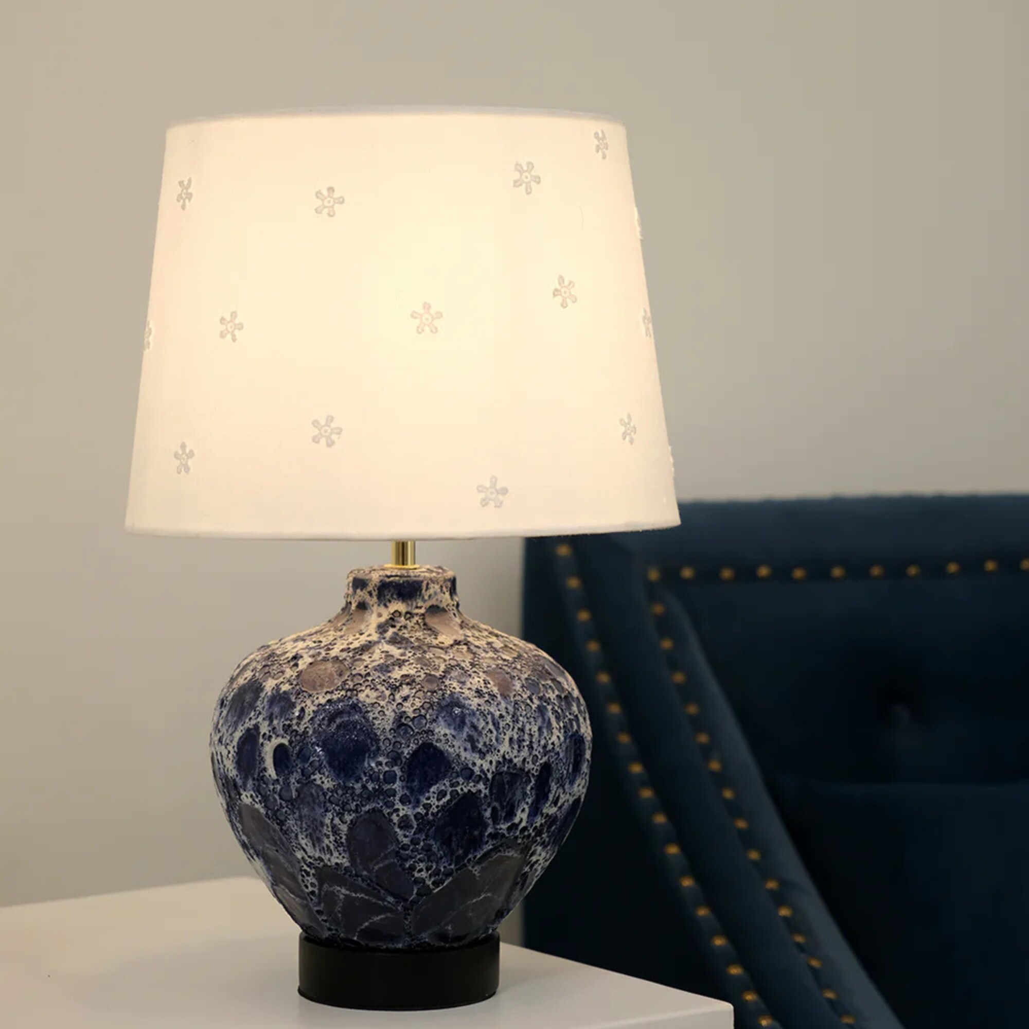 VNT Signature LT10114 Table-Lamps - View #3