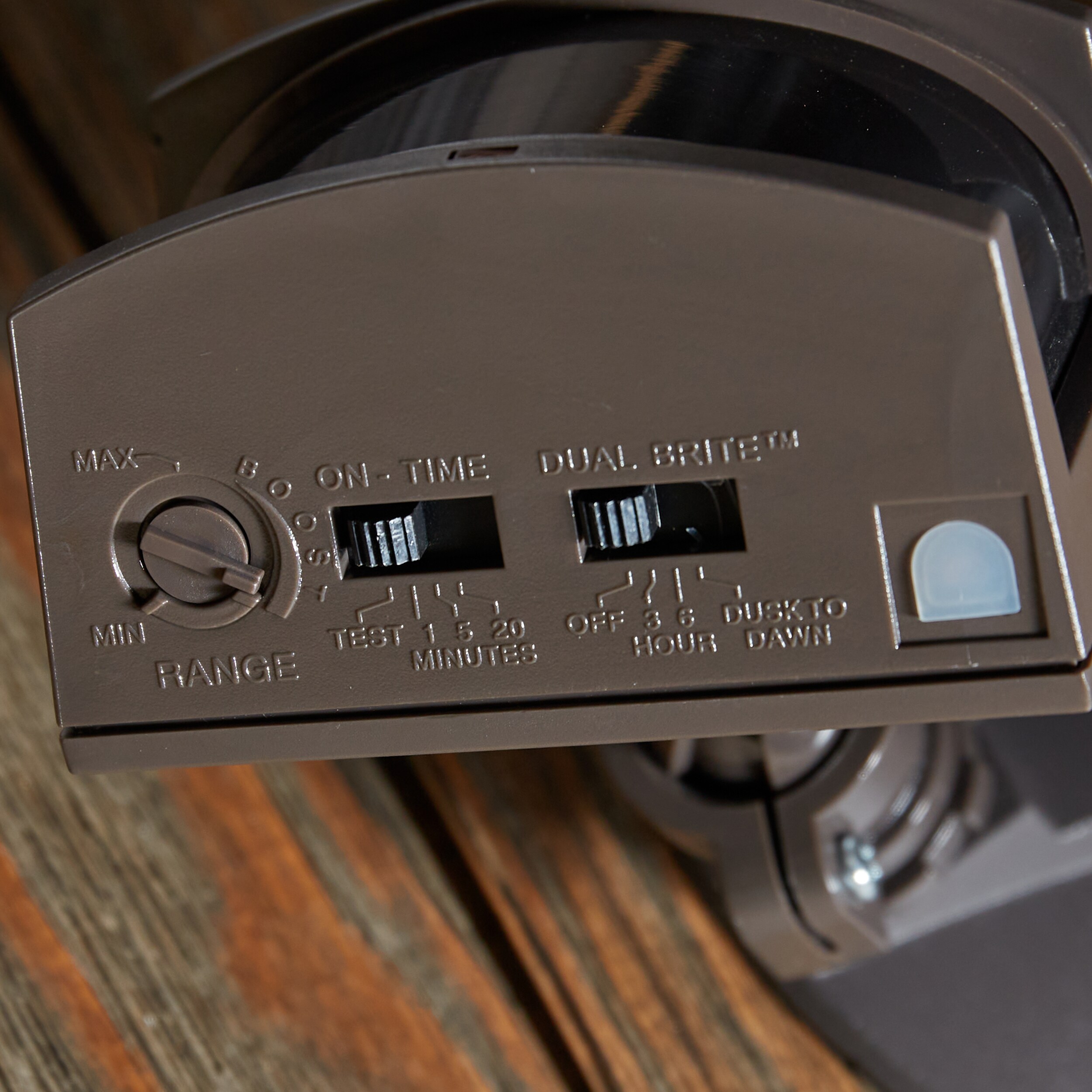 Heath Zenith HZ-5318-BZ Motion-Activated-Floodlights - View #3