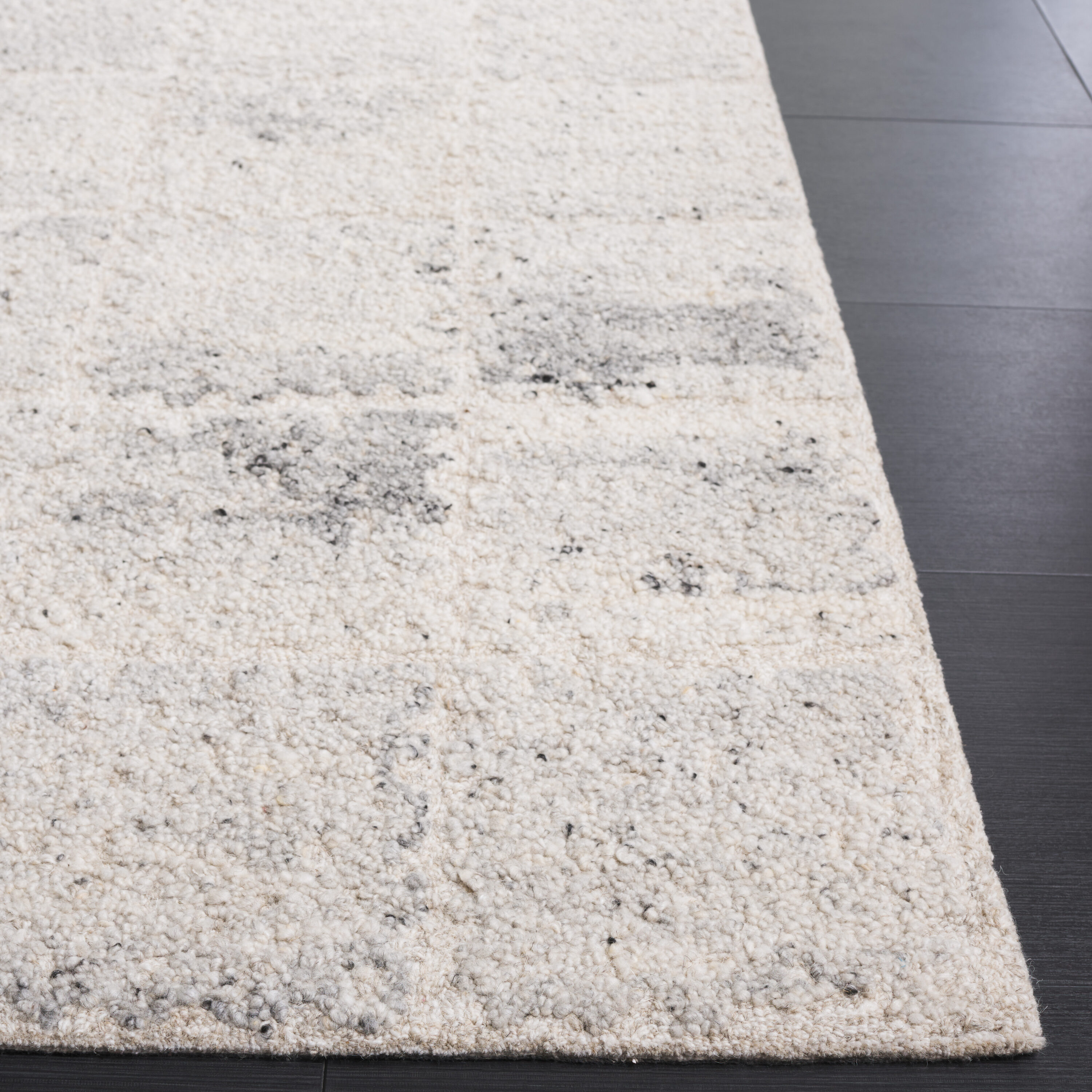 Safavieh HVT107G-4 rugs - View #3