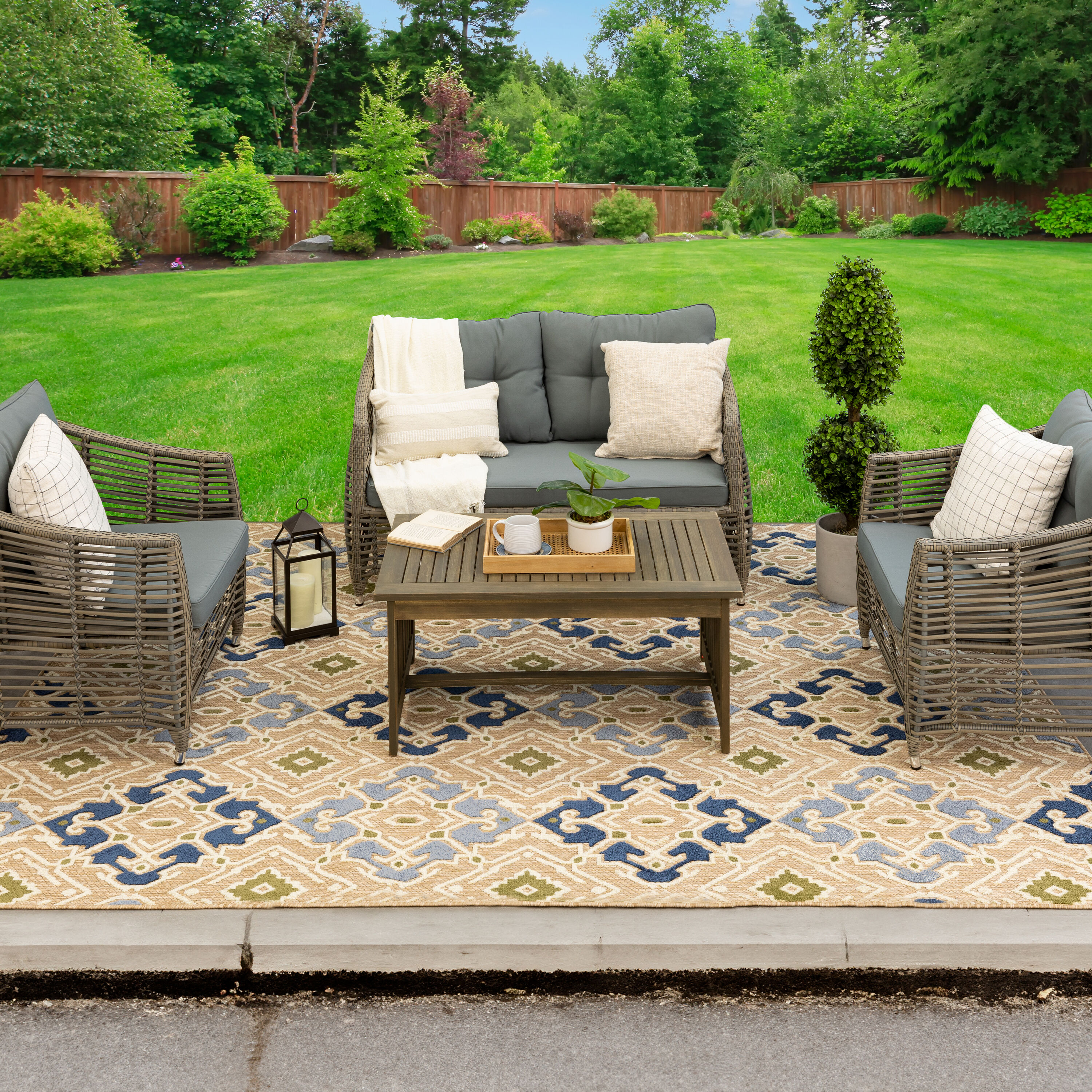 allen + roth with STAINMASTER R1345 416 094120 Cabana 8 x 10 (ft) Loomed Polypropylene Multiple colors/finishes Rectangular Outdoor Area rug