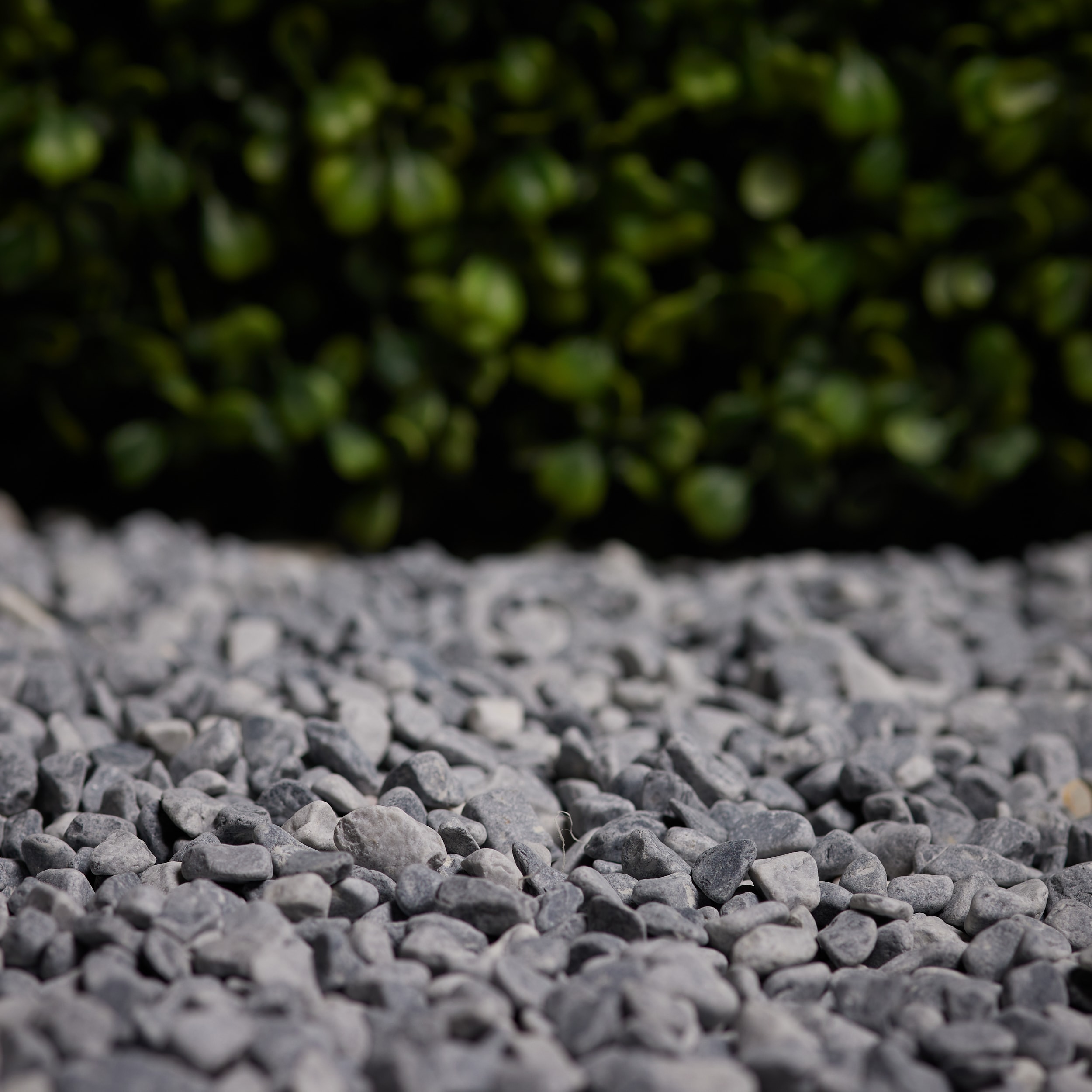 Rain Forest Rain Forest Black Slate 1 in 30 lbs in the Landscaping Rock  department at