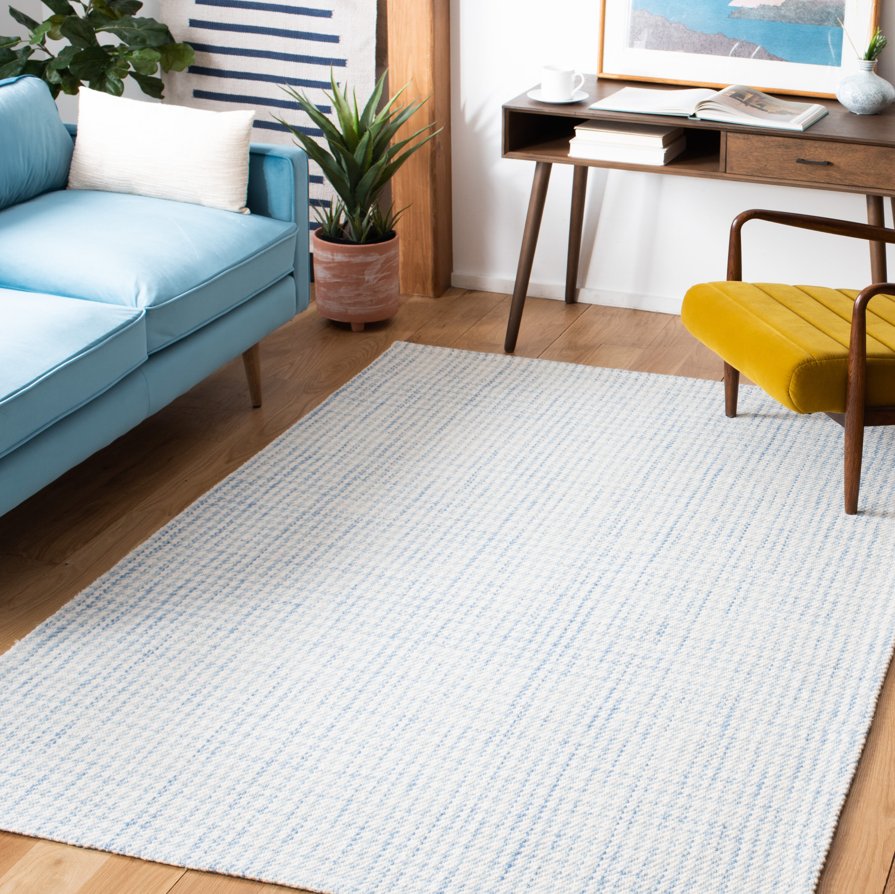  Marbella 319 Blue/Ivory Contemporary 5ft x 8ft Medium Rectangle Rug