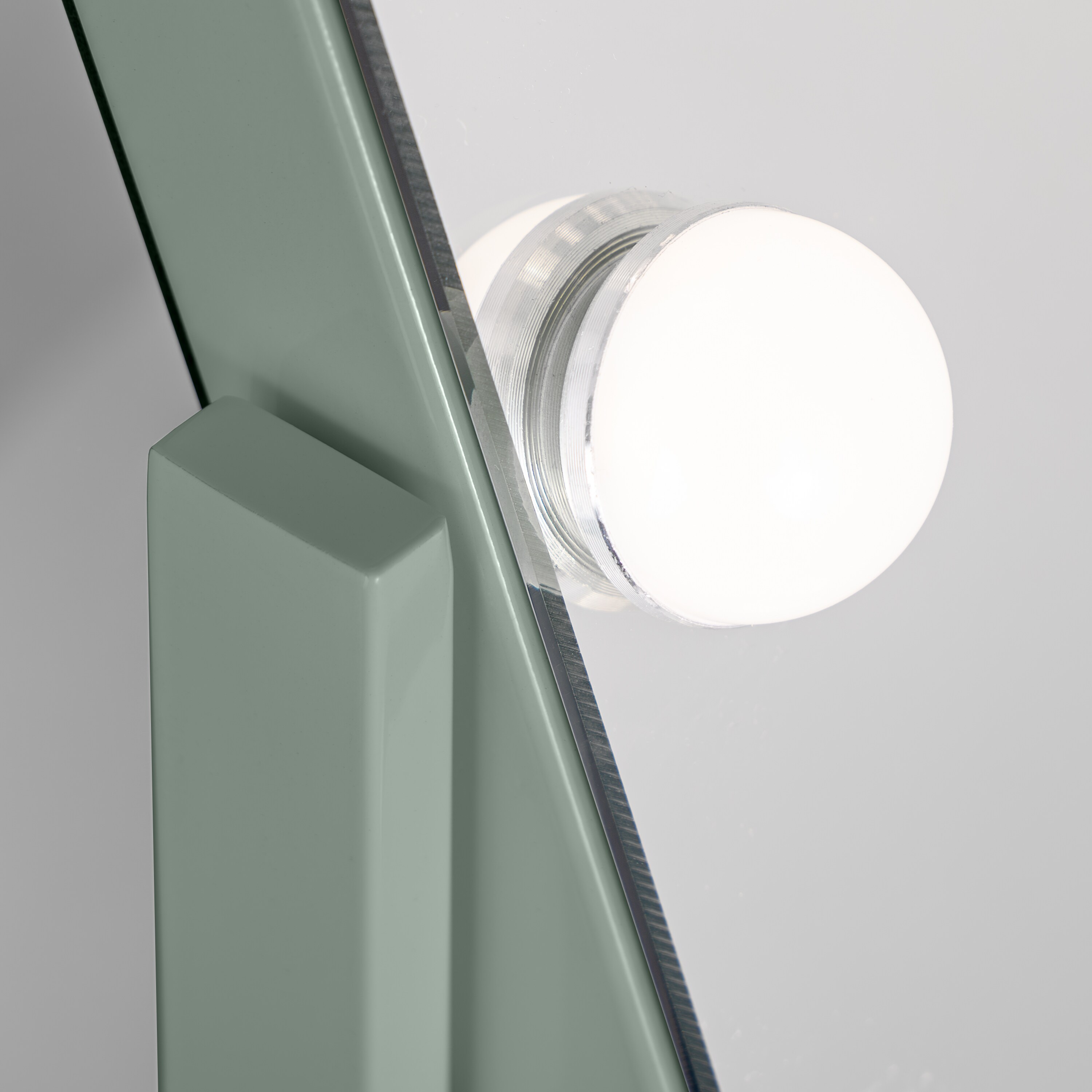 Zadro HL2318DGRN Makeup-Mirrors - View #3