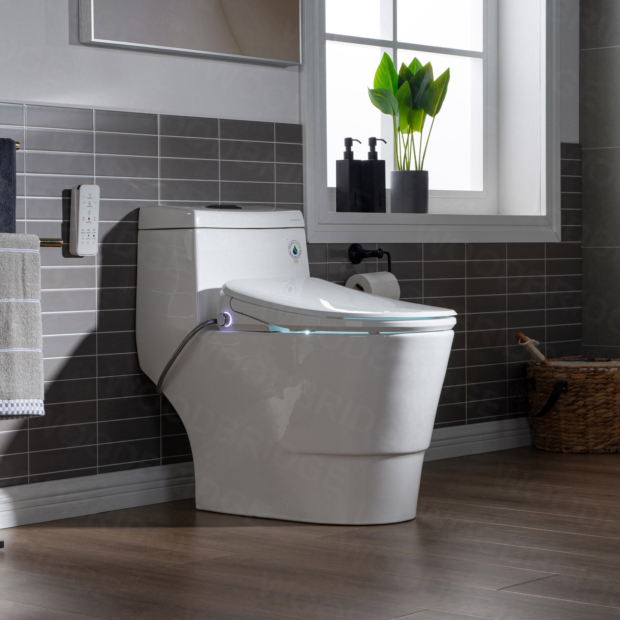 Woodbridge LT637 B0940MB+BID02 White with Matte Black Button Dual Flush Elongated Chair Height Smart Soft Close 1-piece Bidet 12-in Rough-In WaterSense Labeled 1.6 GPF