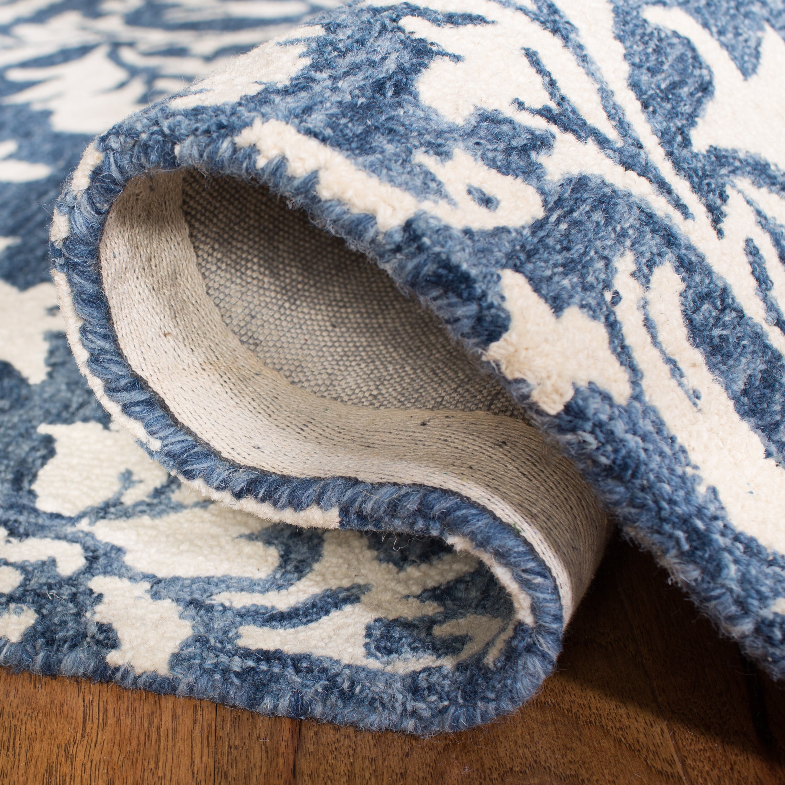 Safavieh MLP221M-5 rugs - View #4