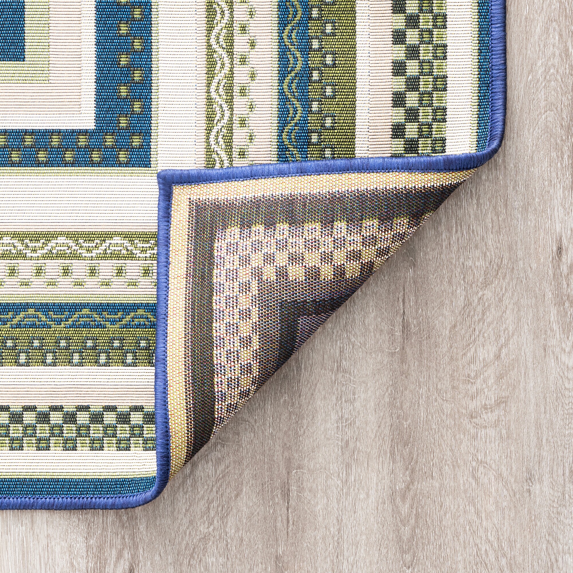 Tayse Stunning 2 X 3 (ft) Green Indoor/Outdoor Border Coastal Area Rug