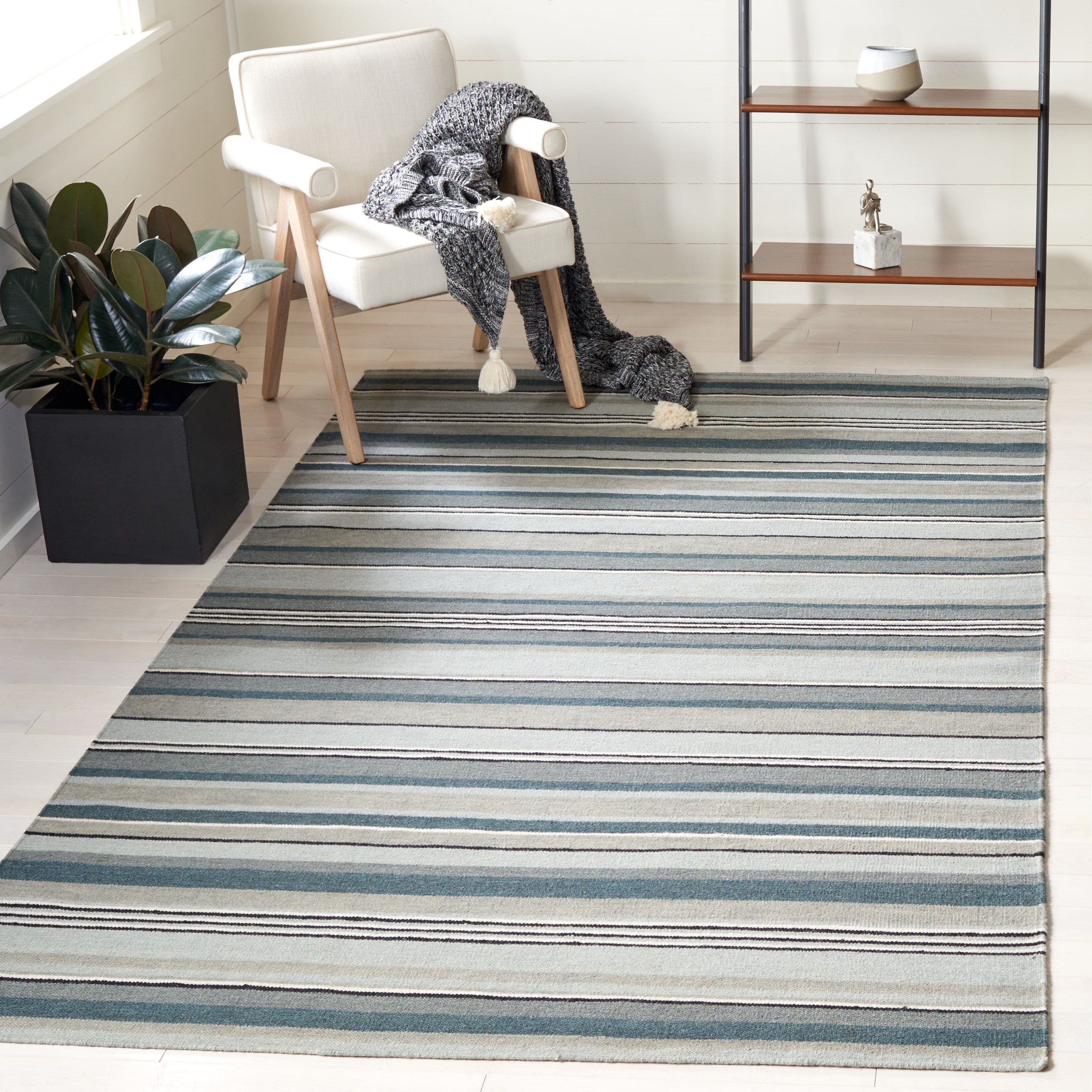 Safavieh STK601F-9 Striped Kilim Zahra 9 x 12 (ft) Loomed Wool Gray Rectangular Indoor Stripe Farmhouse/Cottage Area rug