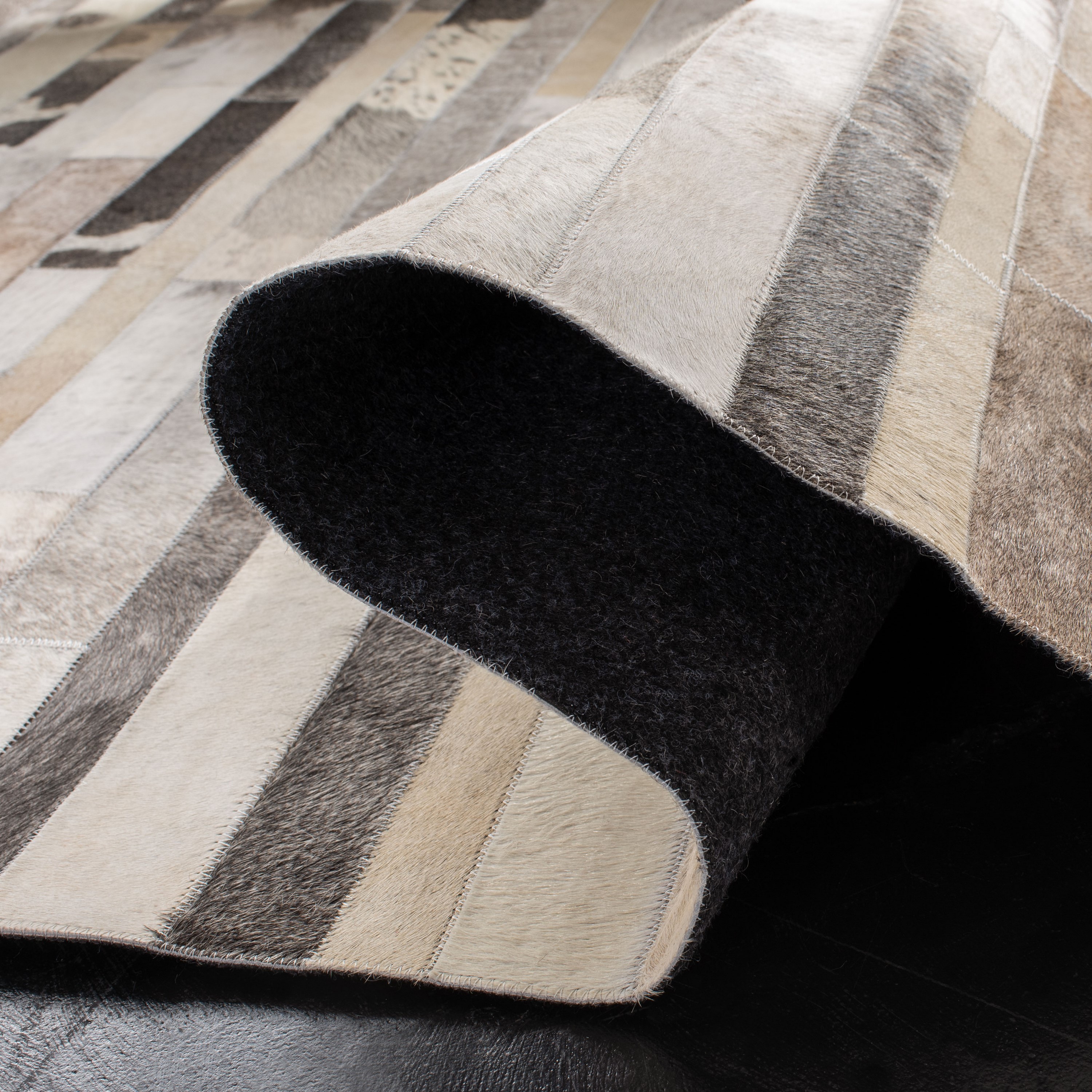 Handmade Geometric Gray Cowhide 8' x 10' Area Rug
