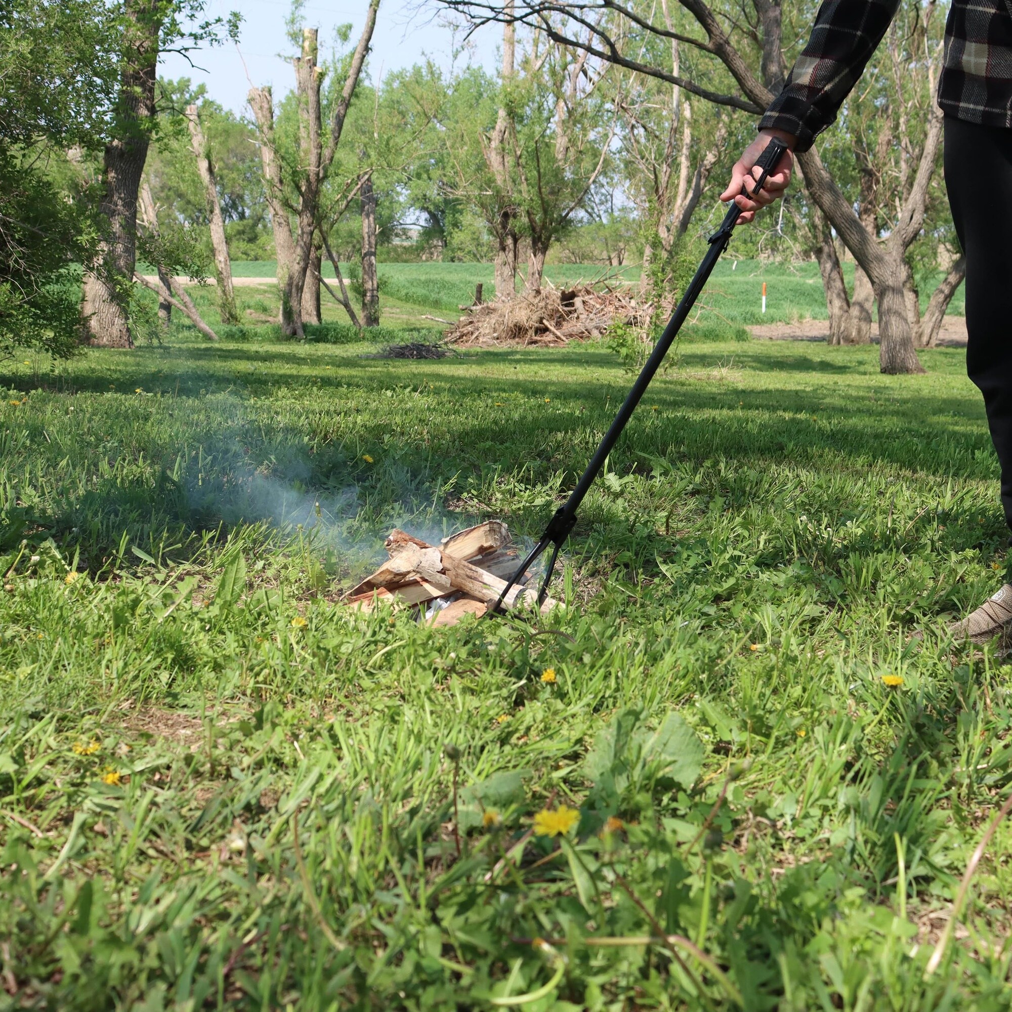 Anqtovp Heavy-Duty Log Grabber Fire Tongs Poker Tool with Spring Handle ...