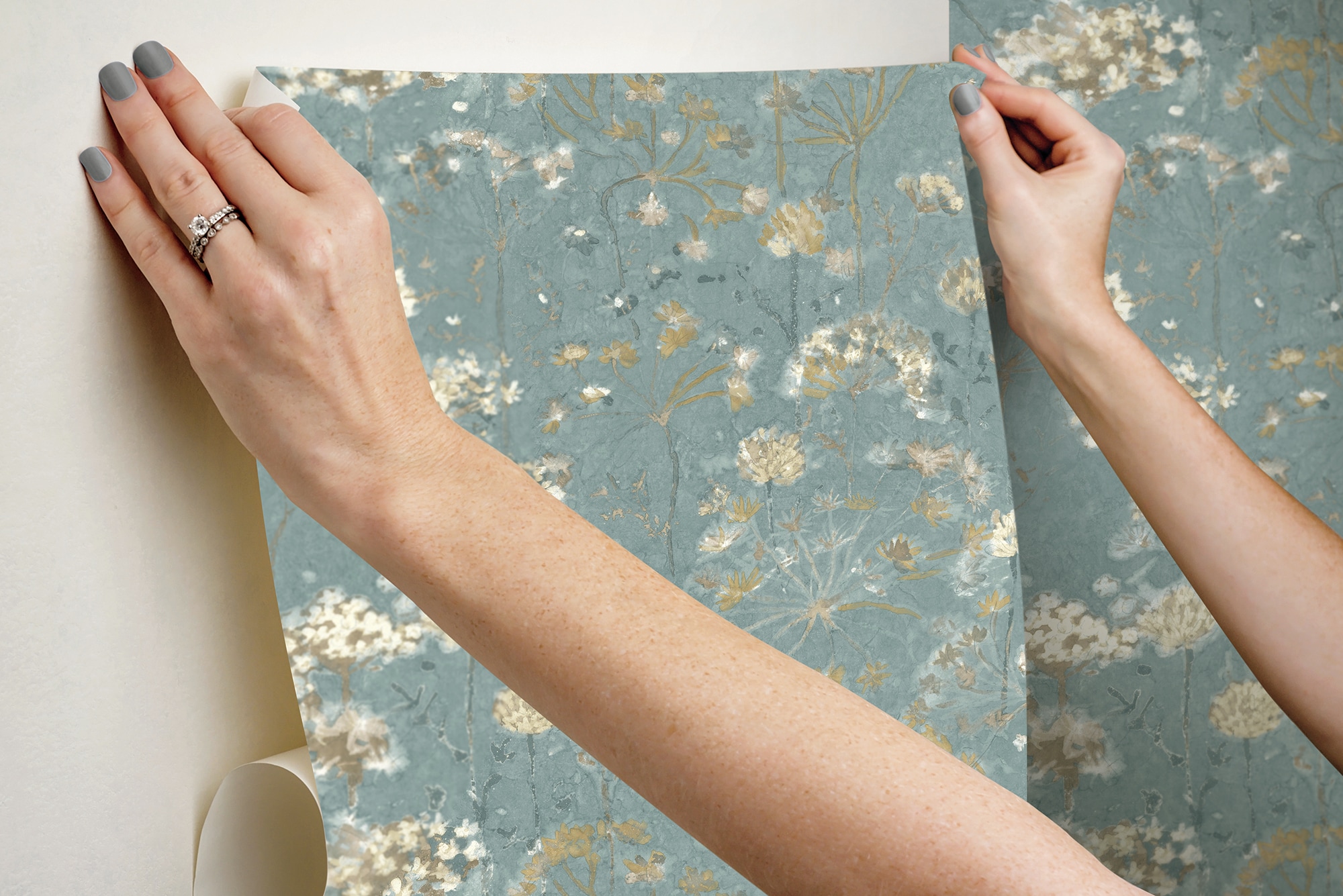 Blue Floral Self-Adhesive Removable Wallpaper Roll