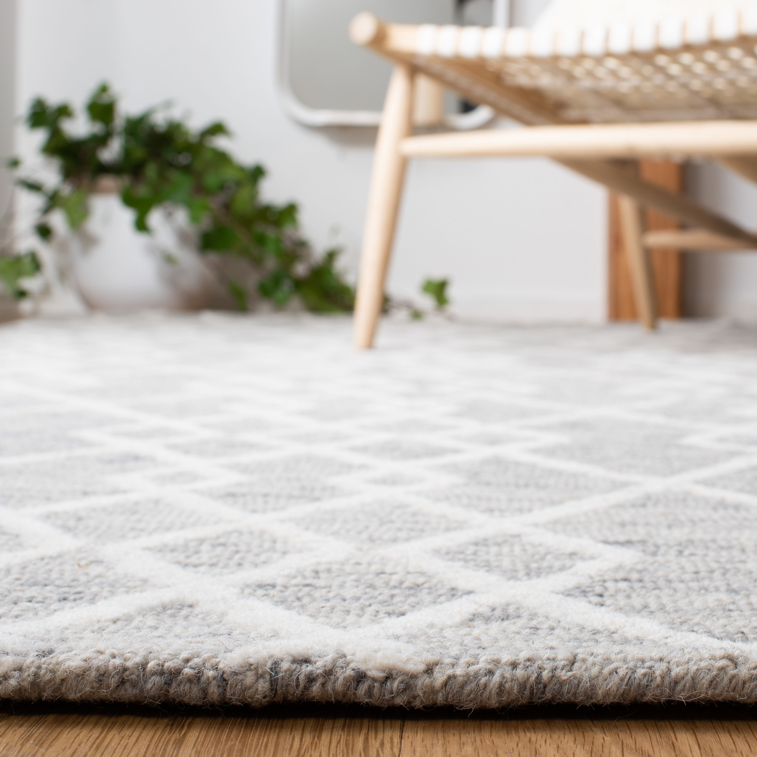 Safavieh MET994F-5 rugs - View #7