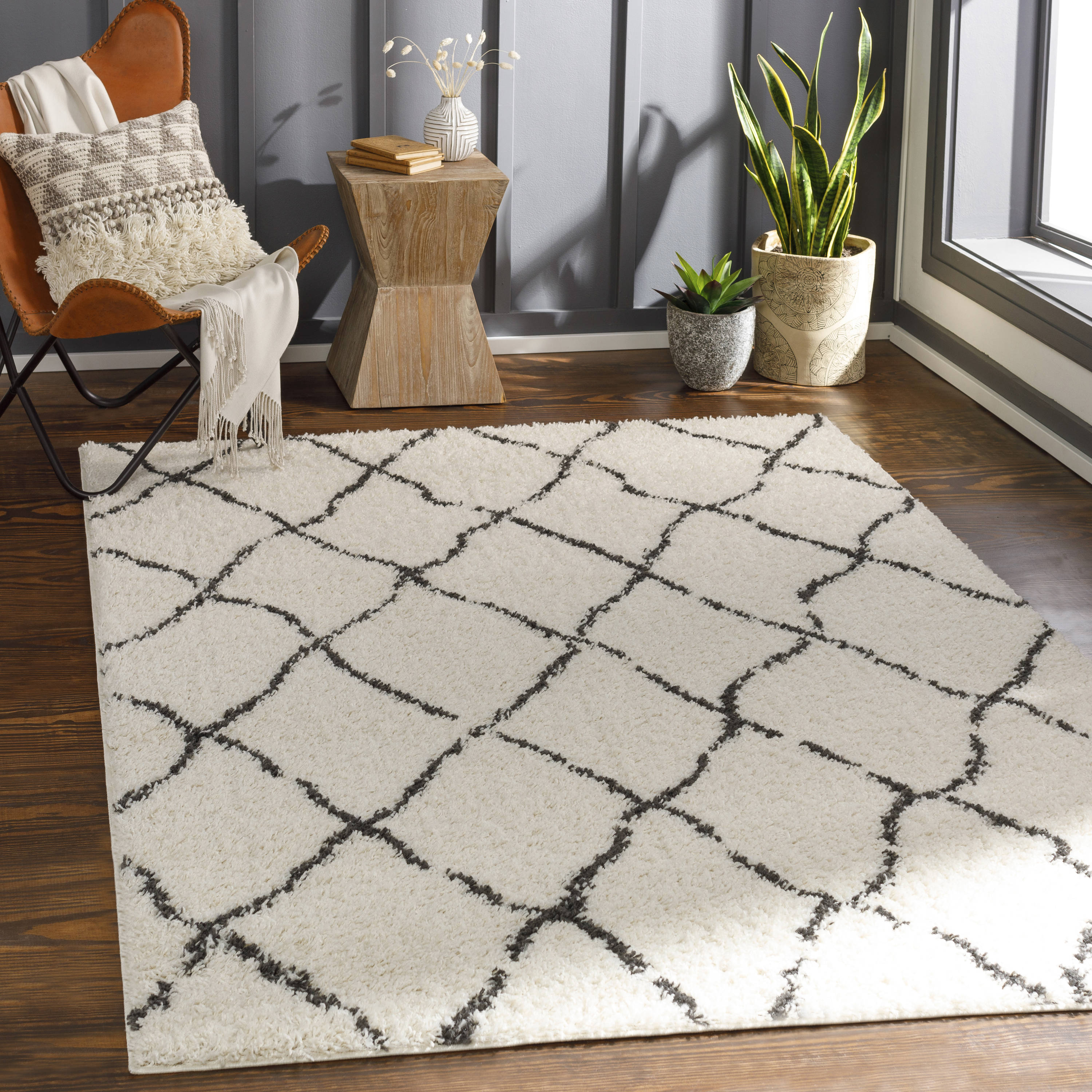Surya BSH2312-2773 Beni shag 3 X 8 (ft) Charcoal Indoor Geometric Oriental Runner Rug