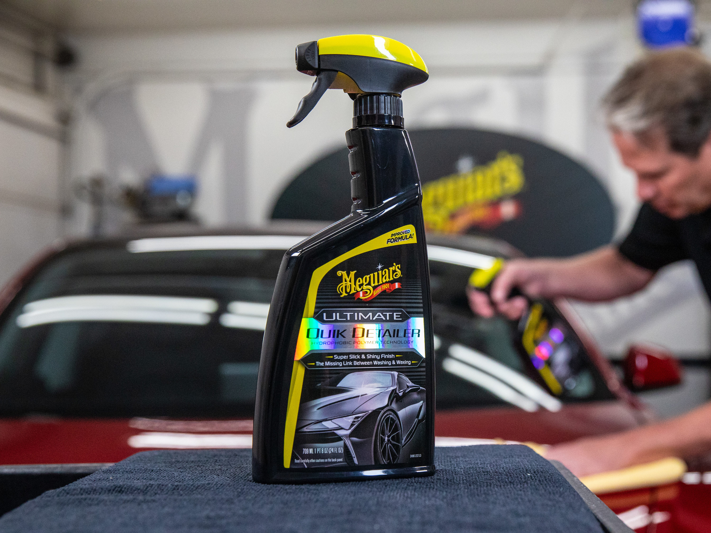 Meguiar's Quik Detailer, Mist & Wipe Car Detailing Spray, Clear Light  Contaminants and Boost Shine with a Quick Detailer Spray that Keeps Paint  and Wax Looking Like New, 32 oz. 