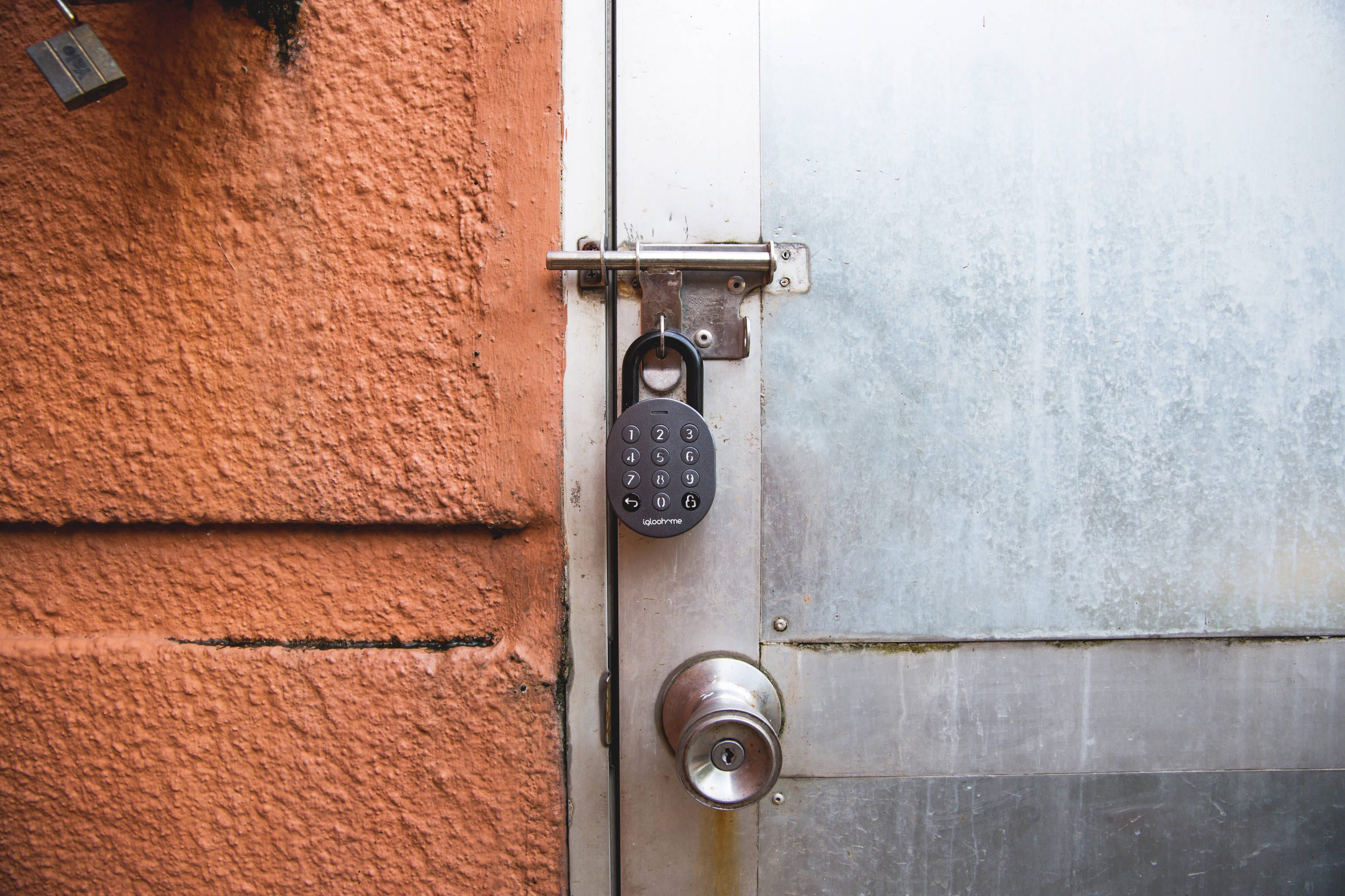 igloohome IGP1 Padlocks-Locks-Cables - View #12