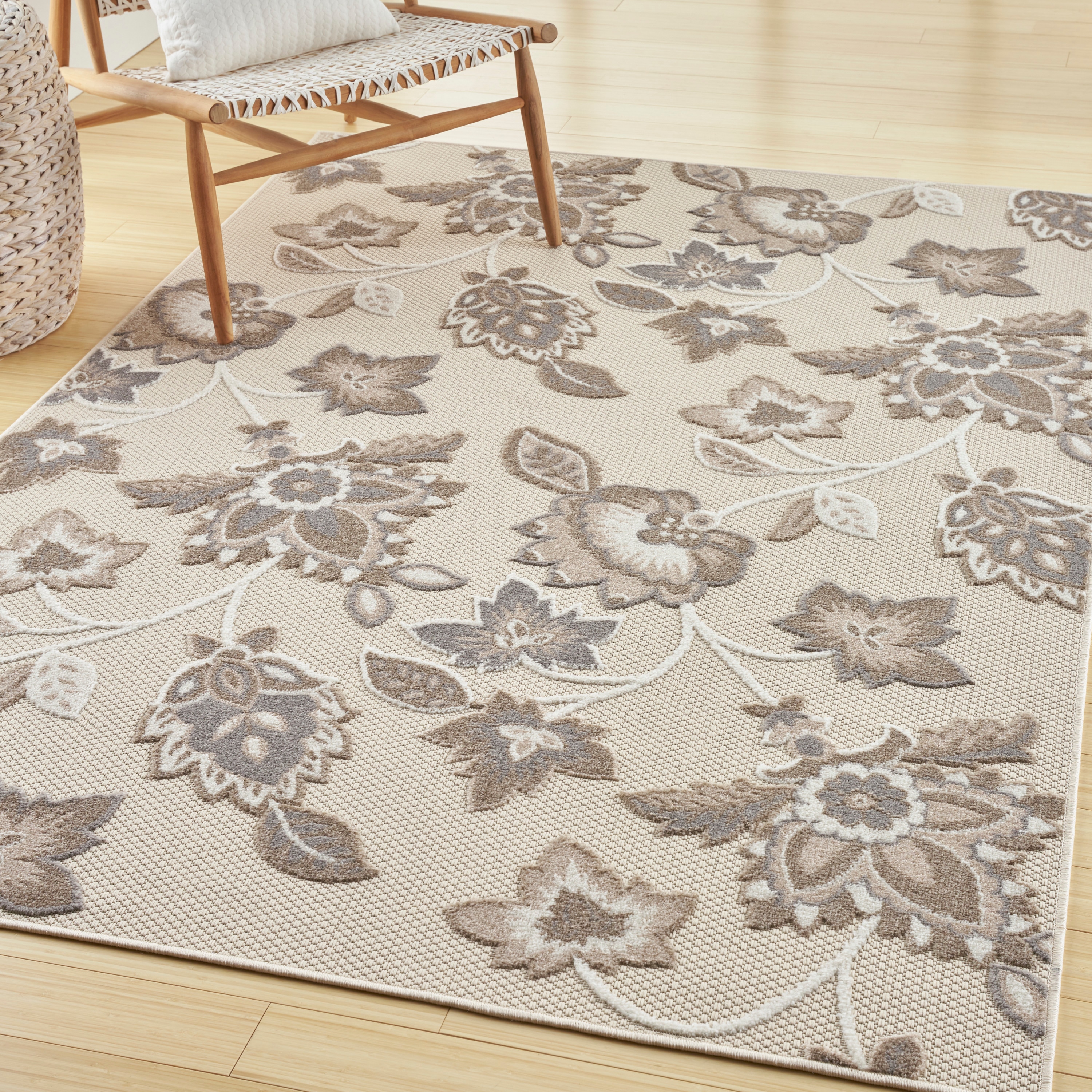 Nourison 099446168931 Aloha 4 x 6 (ft) Loomed Polypropylene Beige Rectangular Indoor/Outdoor Floral/Botanical Tropical Area rug