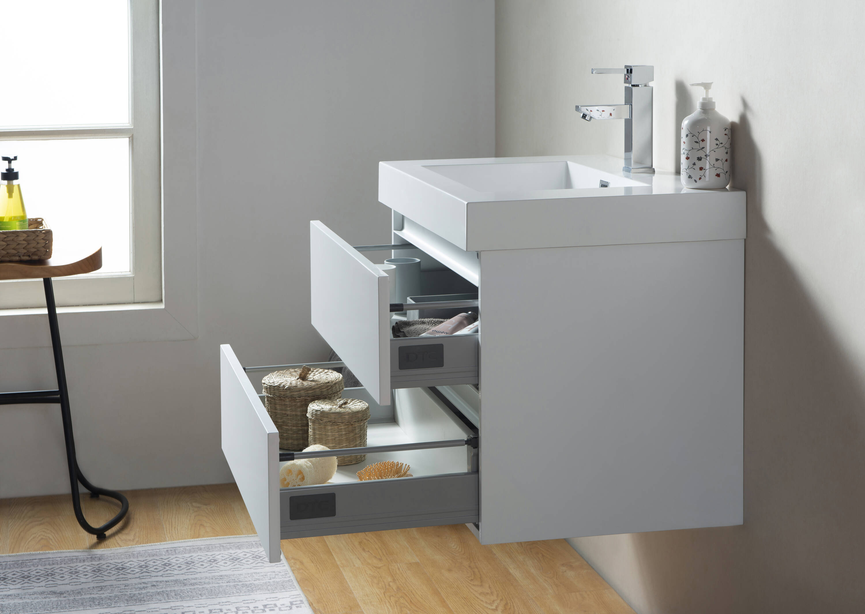 Glossy White Wall-Mount Single Sink Bathroom Vanity with Resin Top