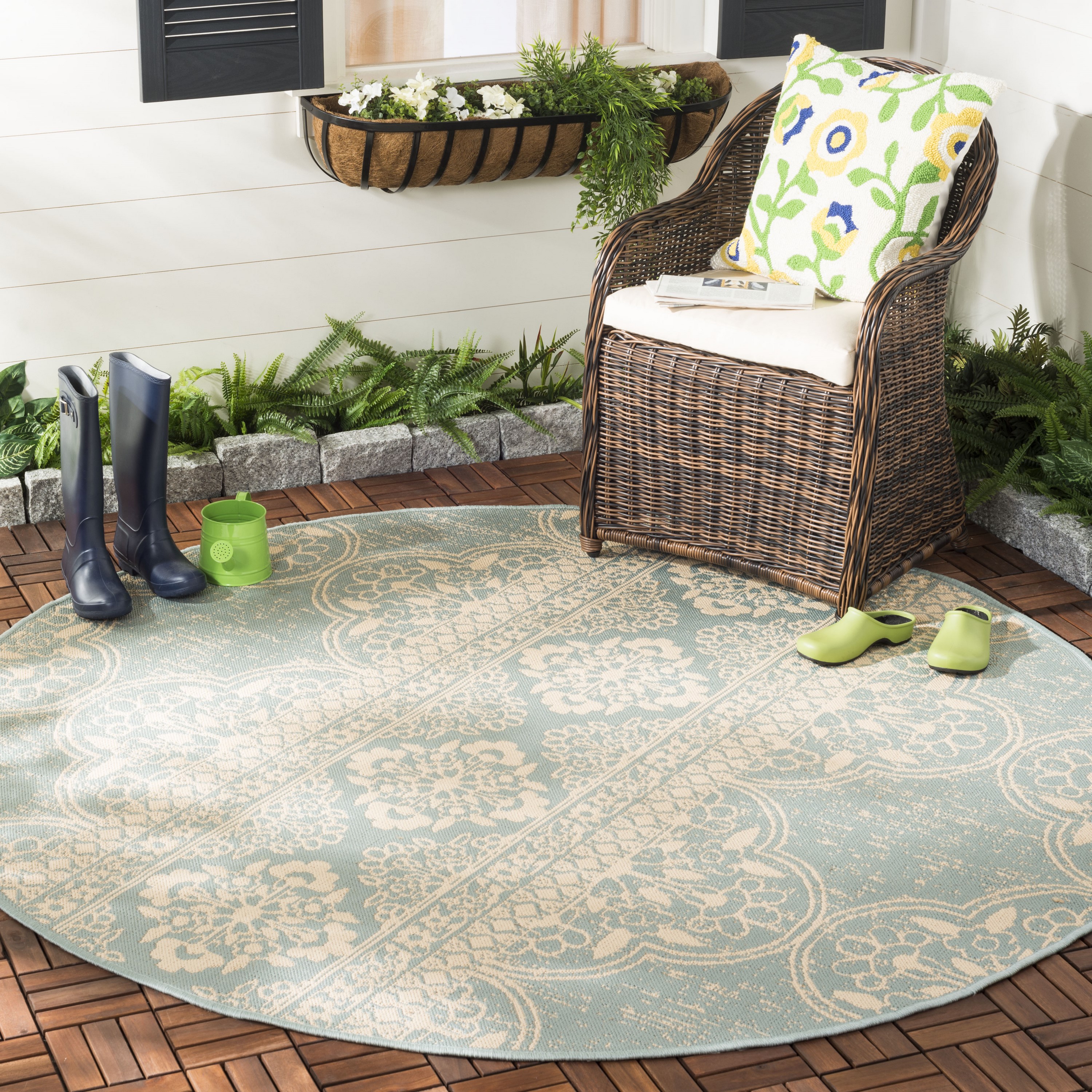 Safavieh BHS174L-4R Beach House Viney 4 x 4 (ft) Loomed Polypropylene Cream/Aqua Round Indoor/Outdoor Floral/Botanical Bohemian/Eclectic Area rug