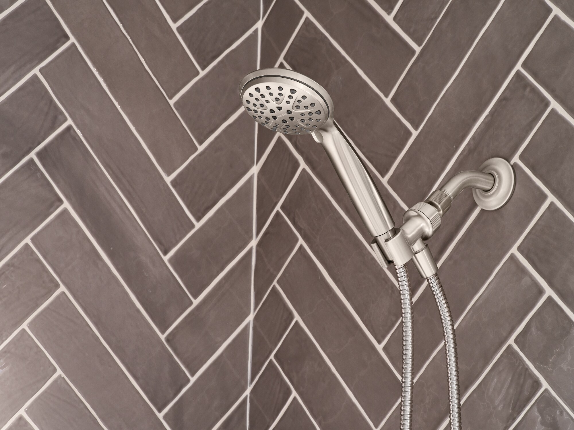 Moen 218H0SRN Fixed-Showerhead - View #2