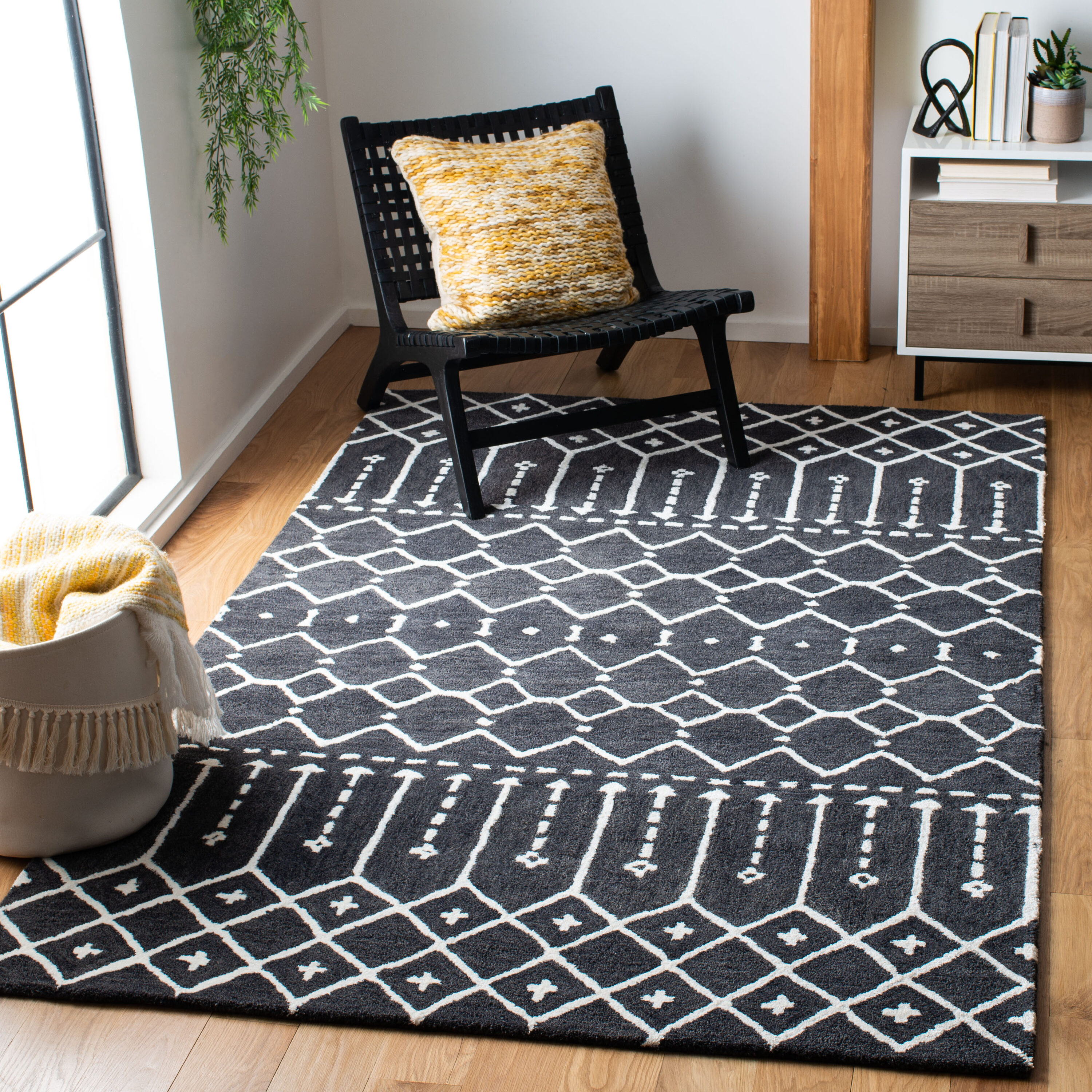  Himalaya 903 Dark Gray/Ivory Bohemian 4ft x 6ft Small Rectangle Rug