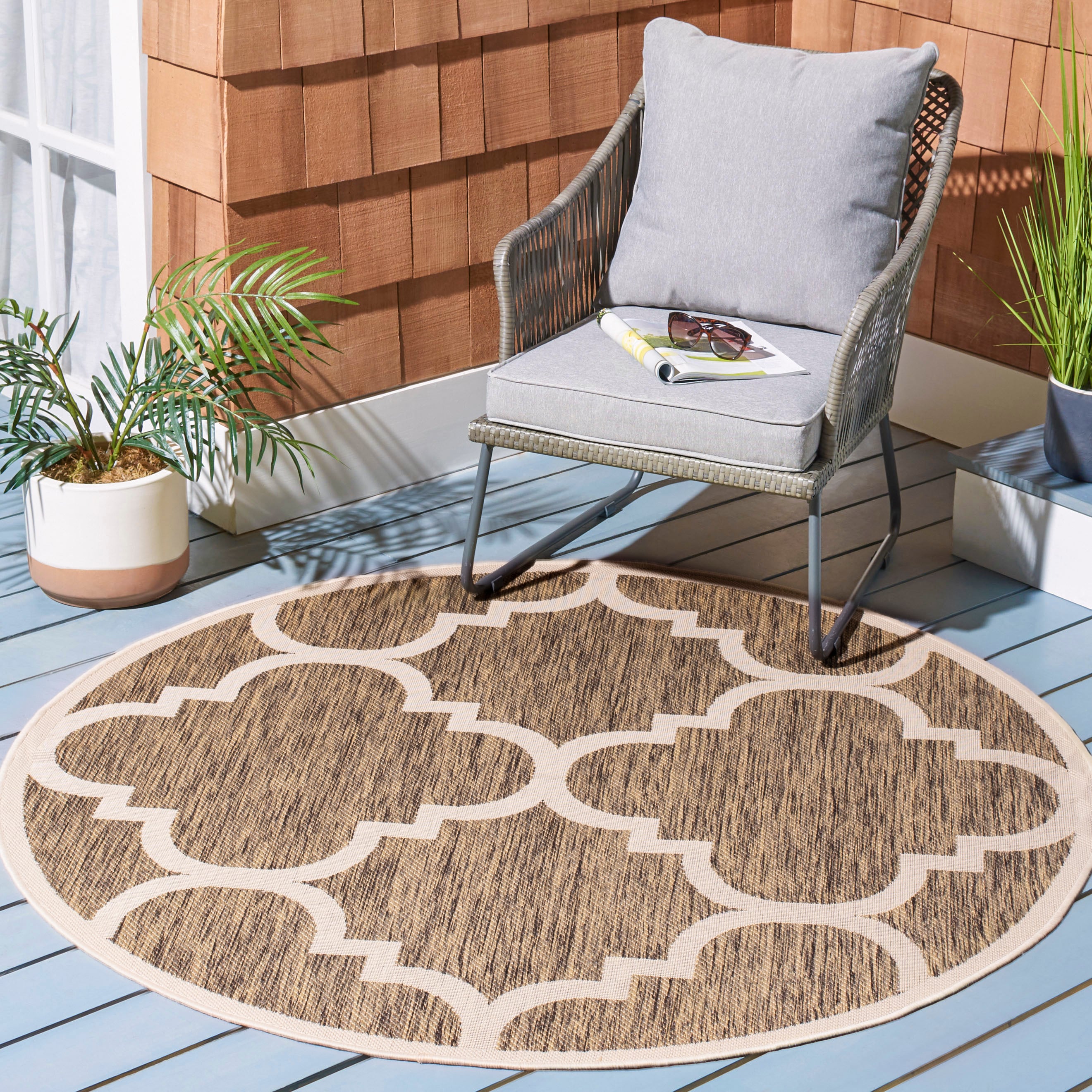 Safavieh CY6243-242-4R Courtyard 4 x 4 (ft) Loomed Synthetic Brown Round Indoor/Outdoor Geometric Area rug