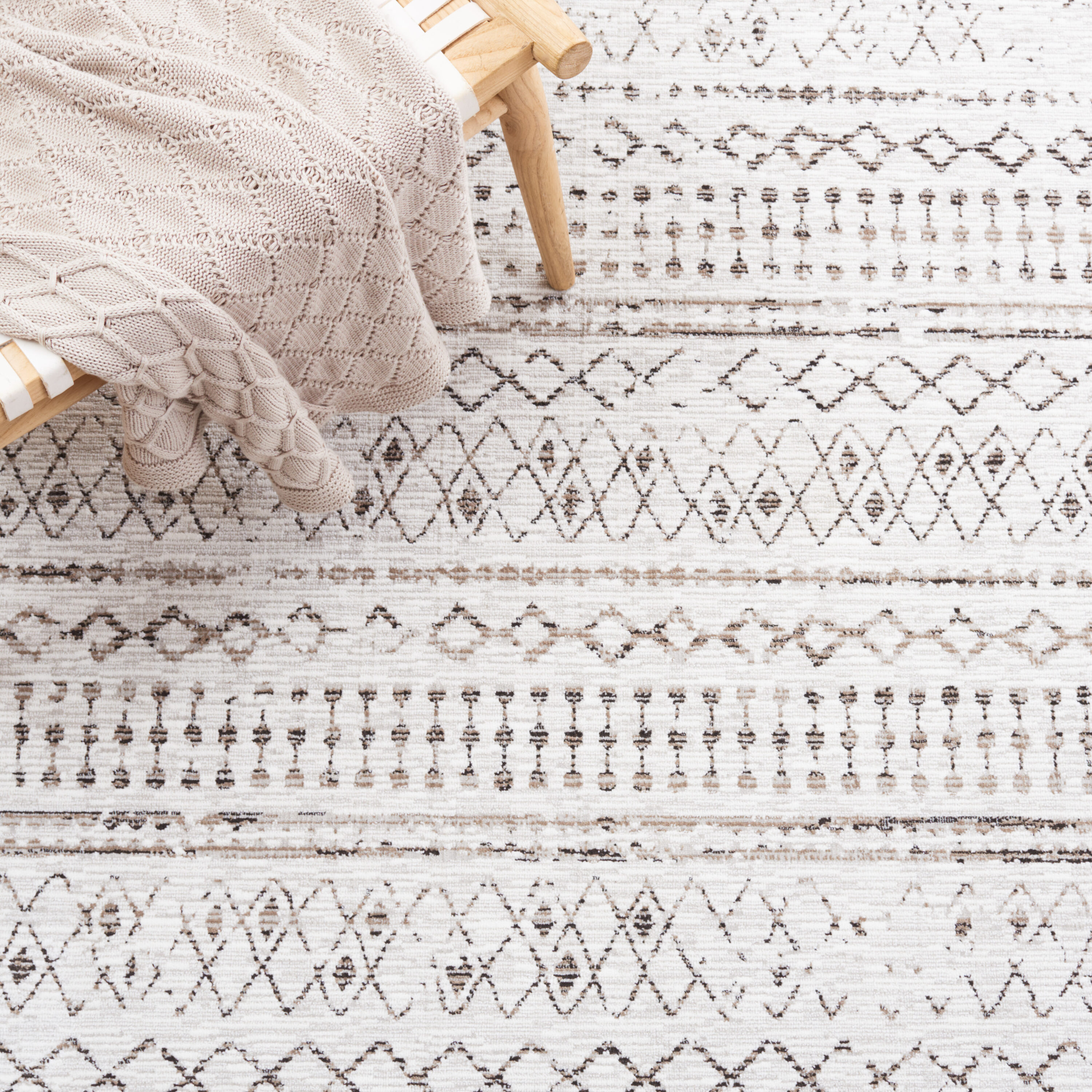 Safavieh DAK180A-5 rugs - View #5