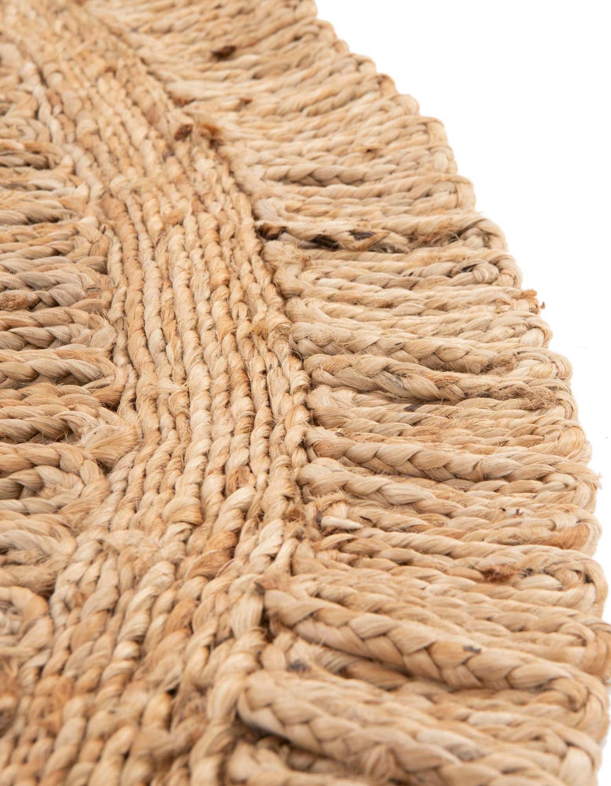 Handmade Round Brown Braided Jute Area Rug