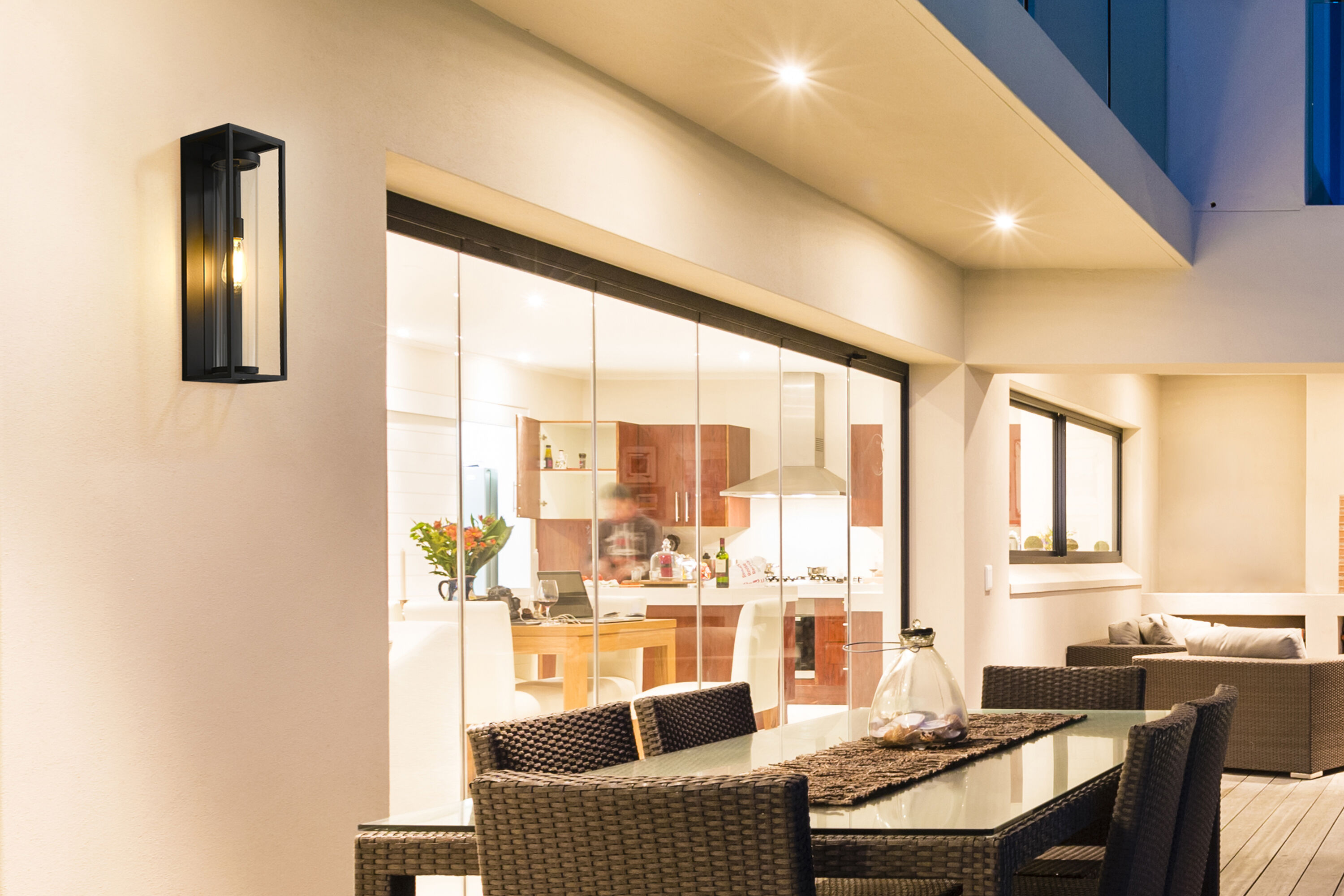 Z-Lite 584B-BK Dunbroch 1-Light 24.25-in Black Outdoor Wall Light