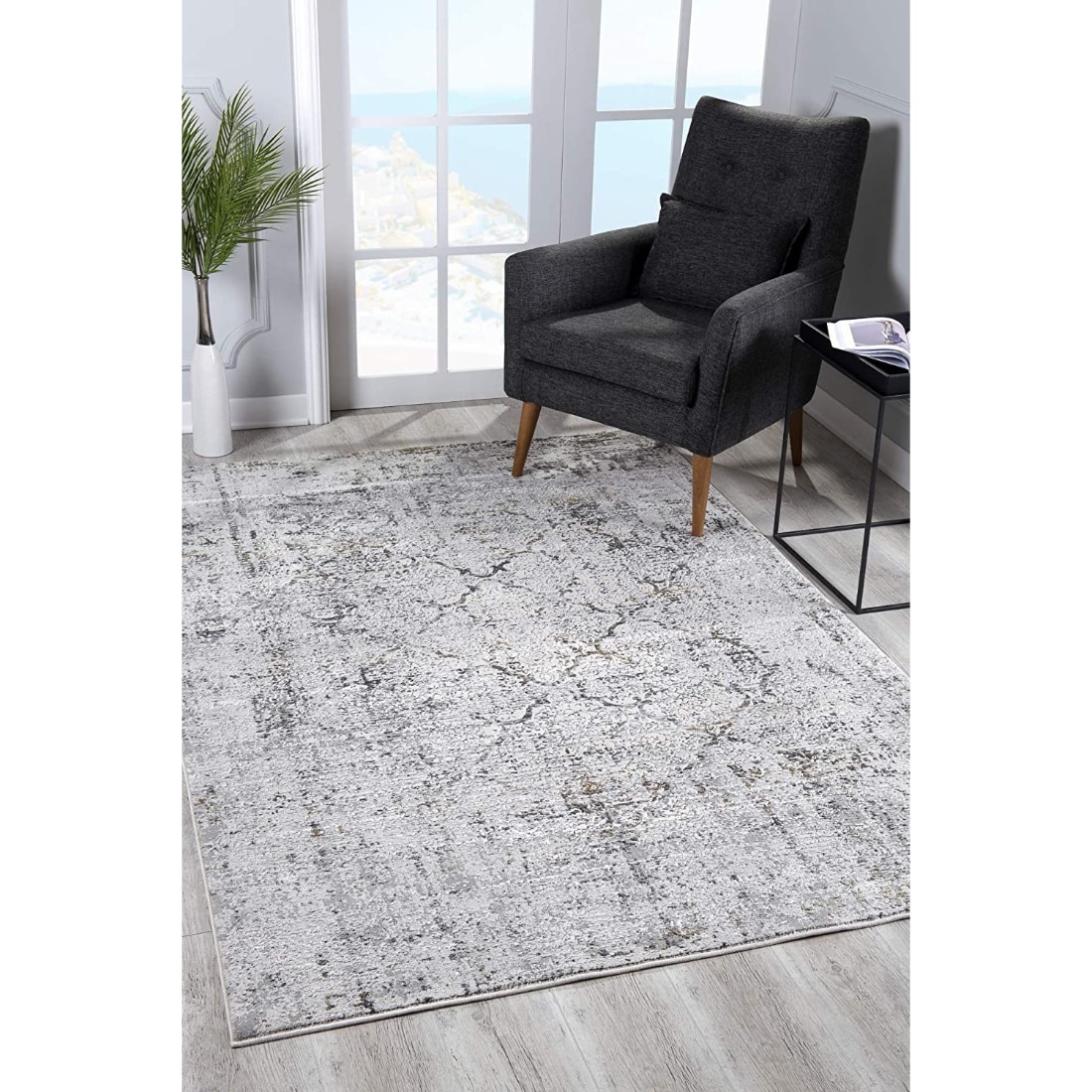 HomeRoots 4000393223 4 x 6 (ft) Woven Viscose Cream Grey Rectangular Indoor Abstract Vacuum regularly Area rug