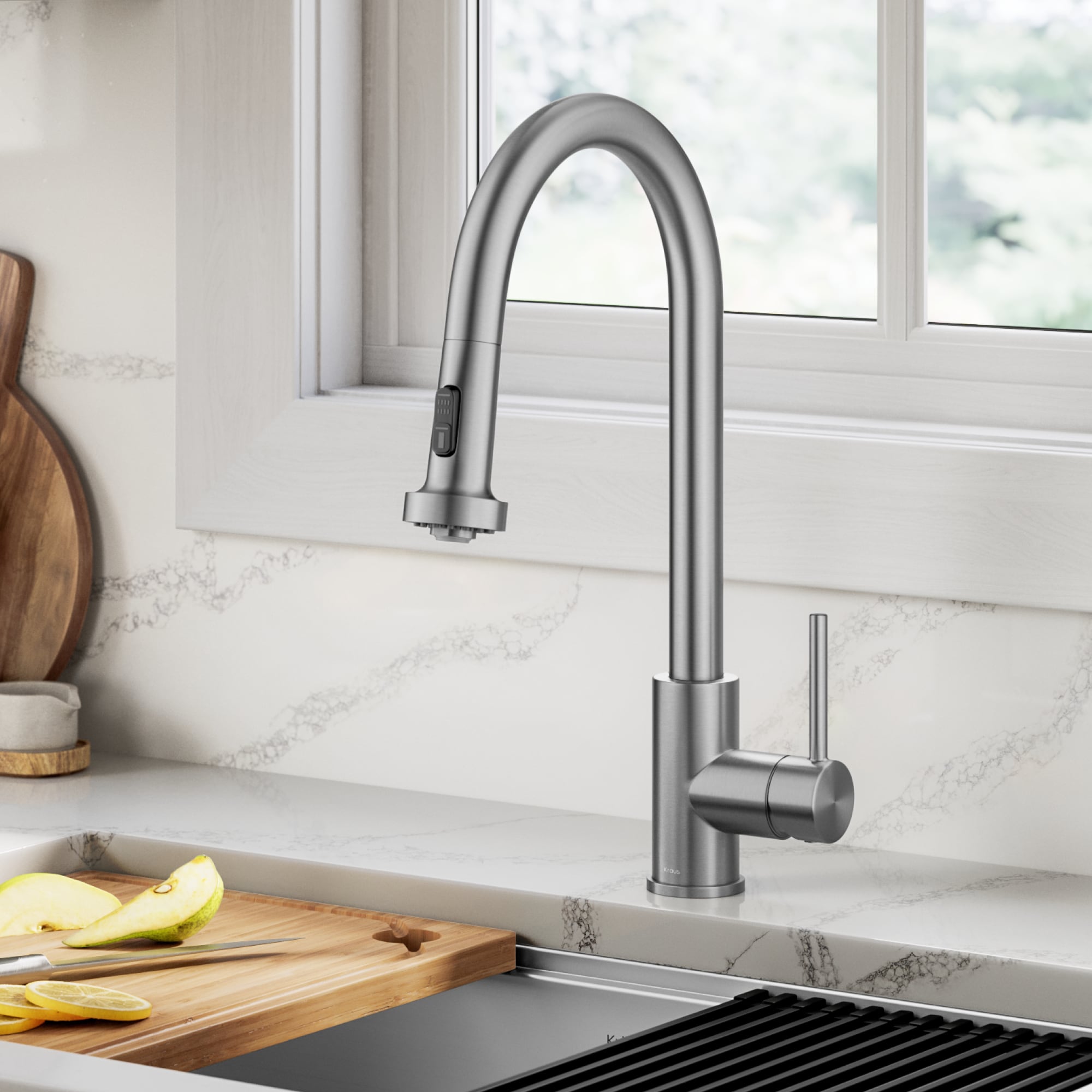 Stainless Steel Single Handle Pull Down Kitchen Faucet with Spray