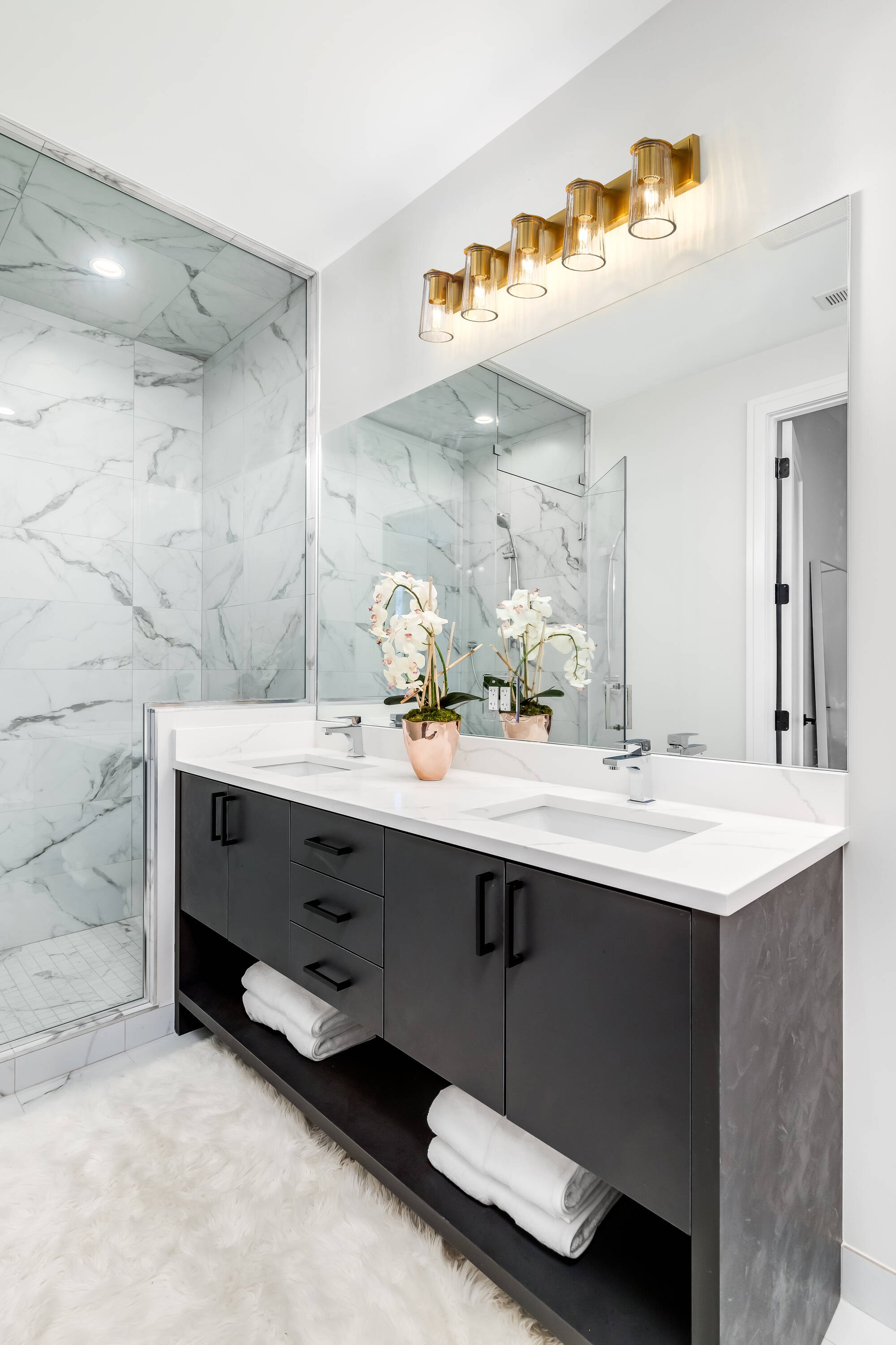Modern Gold 5-Light Dimmable Cylinder Vanity Fixture