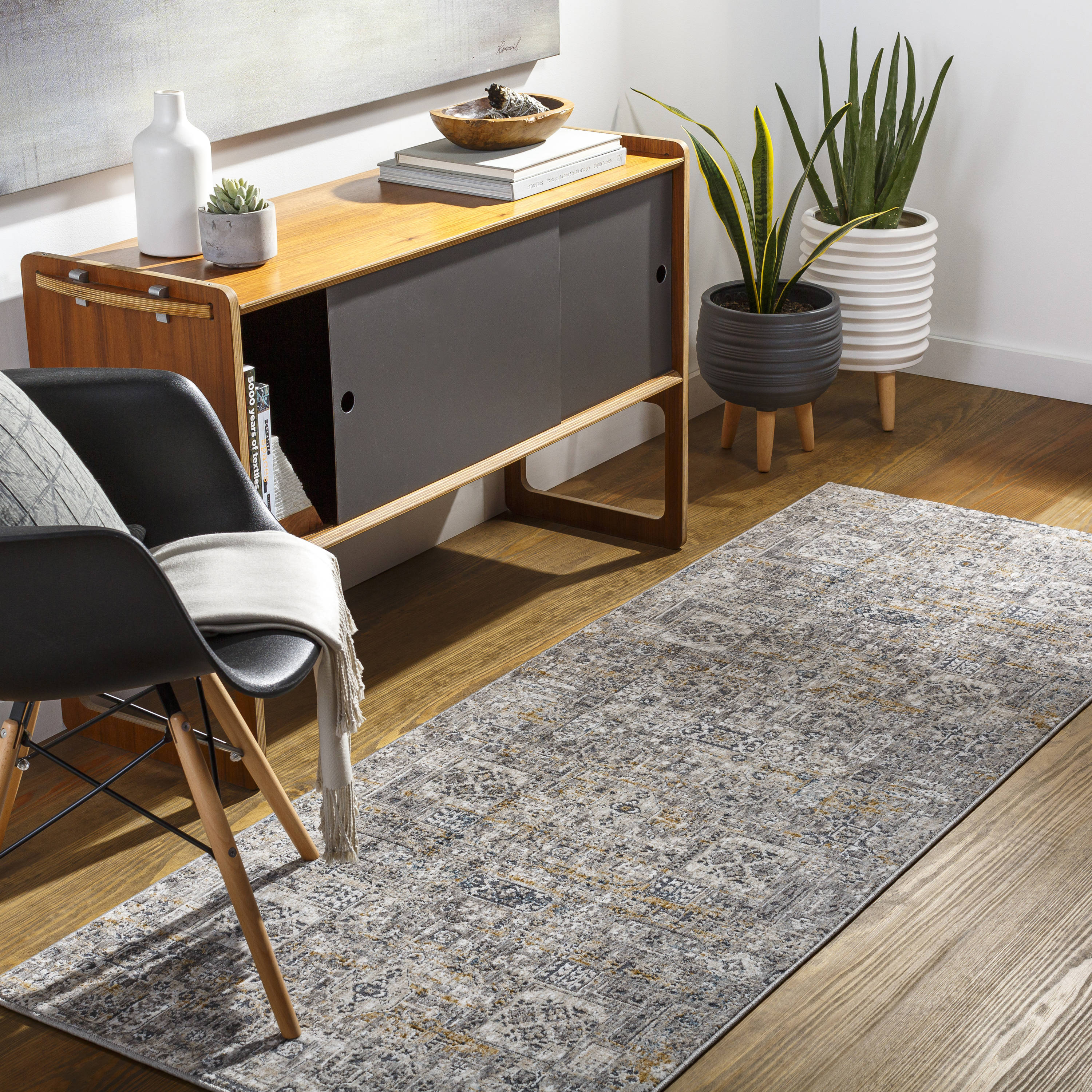 Surya CDF2310-710RD Cardiff 8 X 8 (ft) Charcoal Round Indoor Medallion Oriental Area Rug