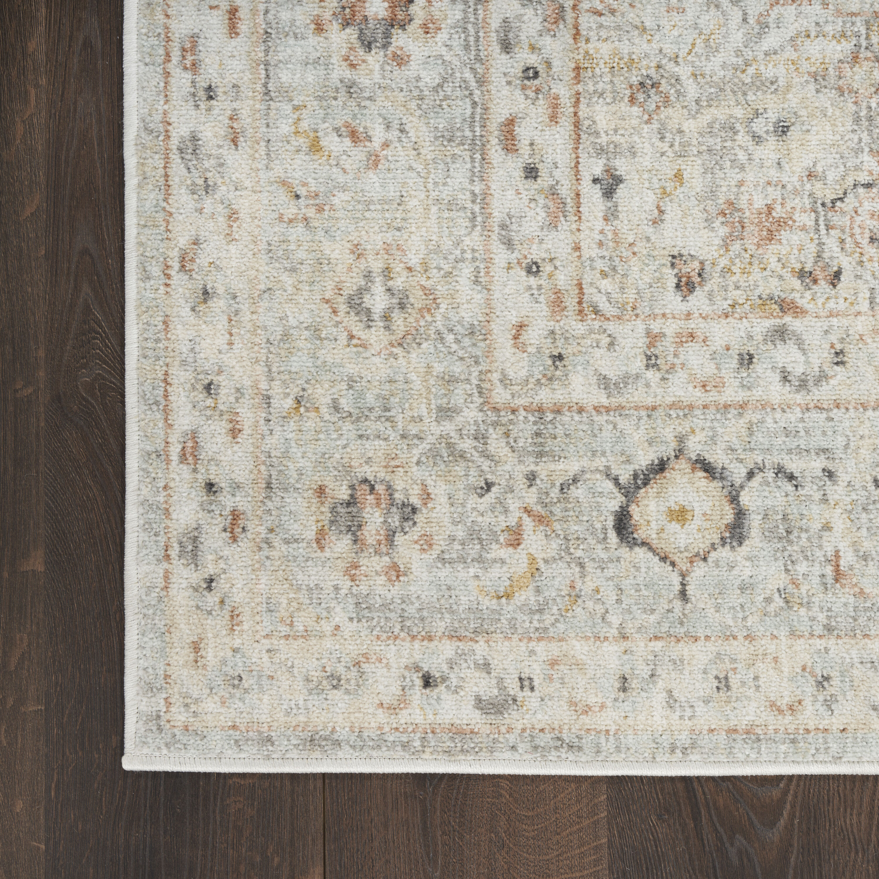 Light Grey Floral Synthetic Rectangular 5' x 7' Area Rug