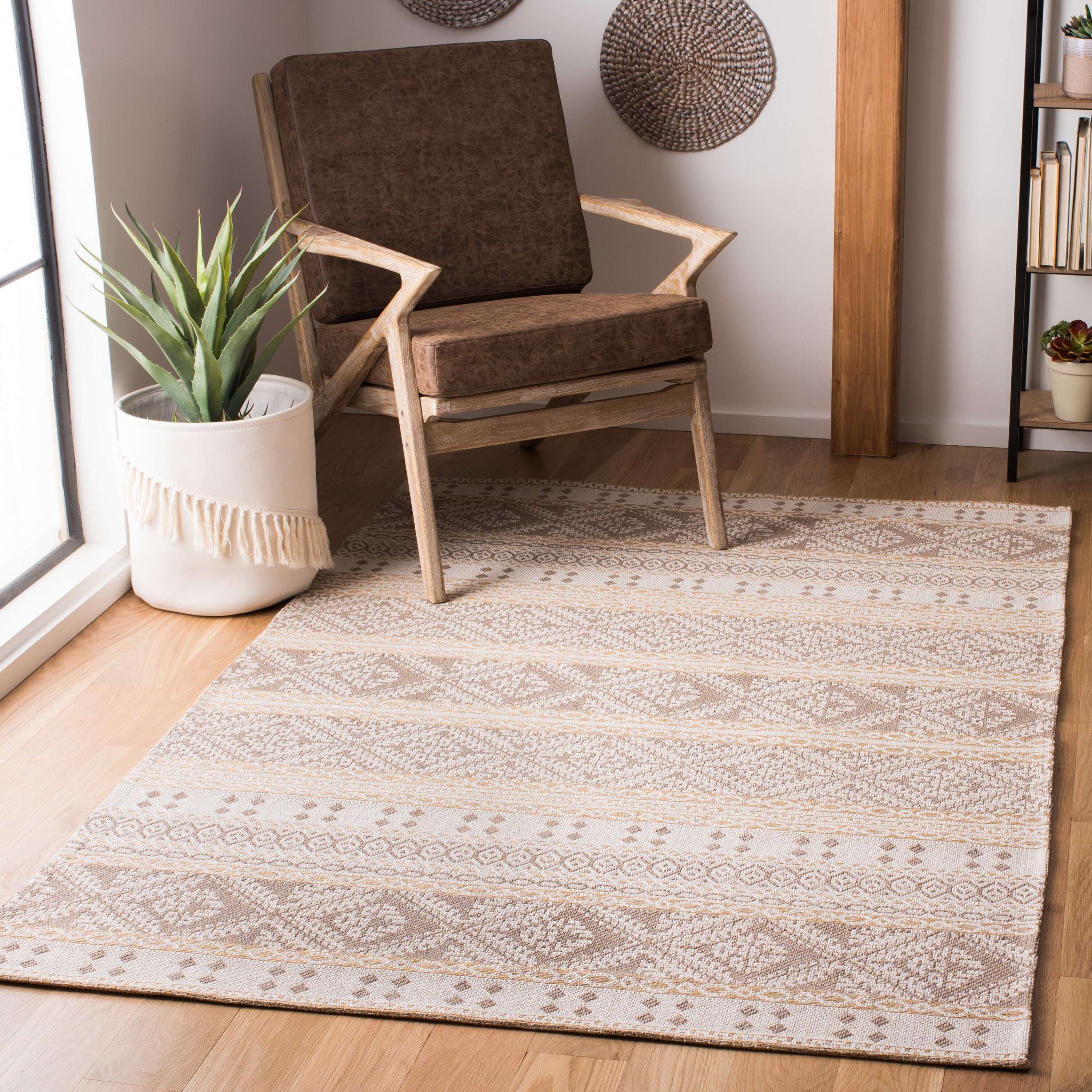 Safavieh AGT445E-3 Augustine Alon 3 x 5 (ft) Loomed Synthetic Taupe/Cream Rectangular Indoor Abstract Lodge Runner rug