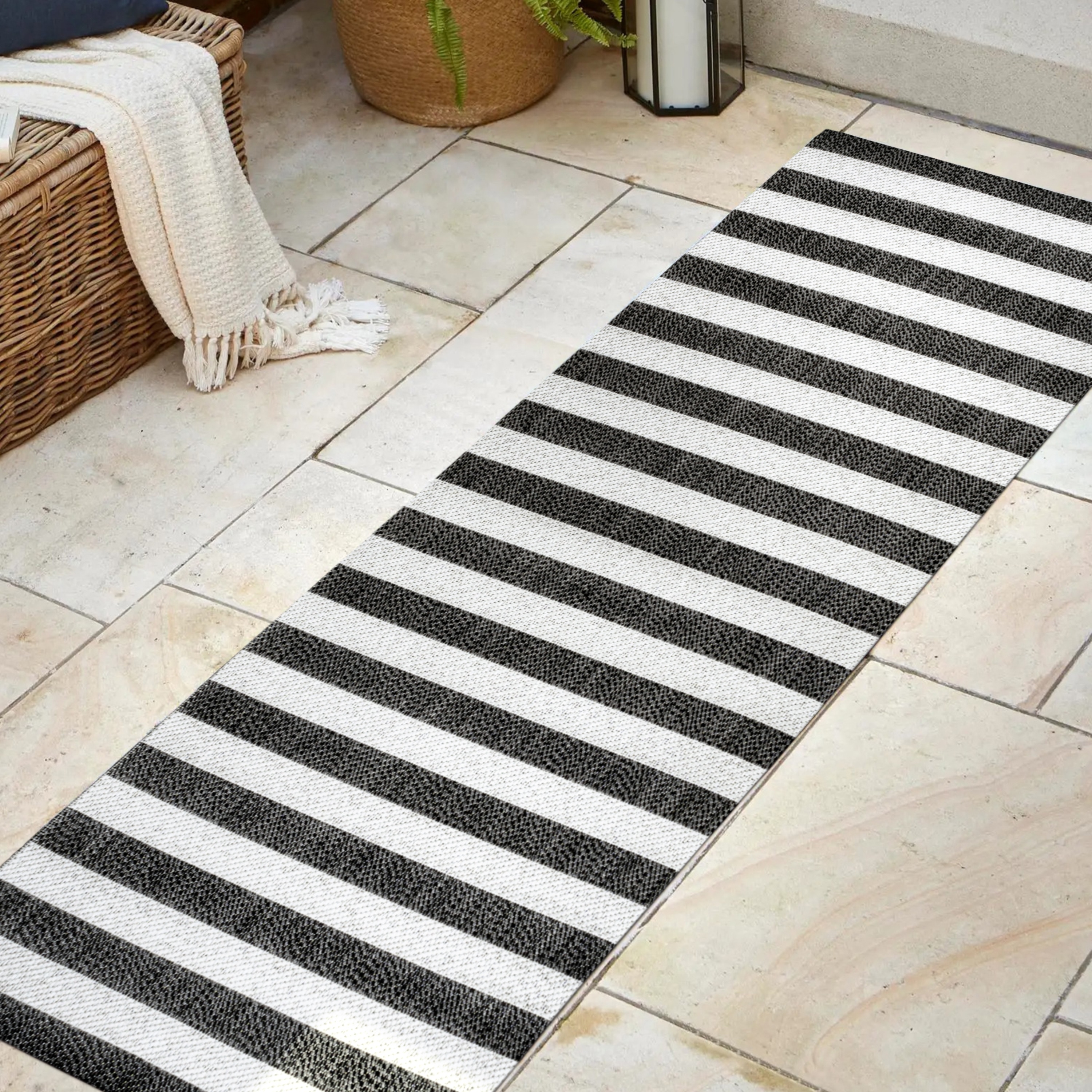 Modern Cottage Wide Stripe Black/Cream Indoor/Outdoor Rug - 2x8