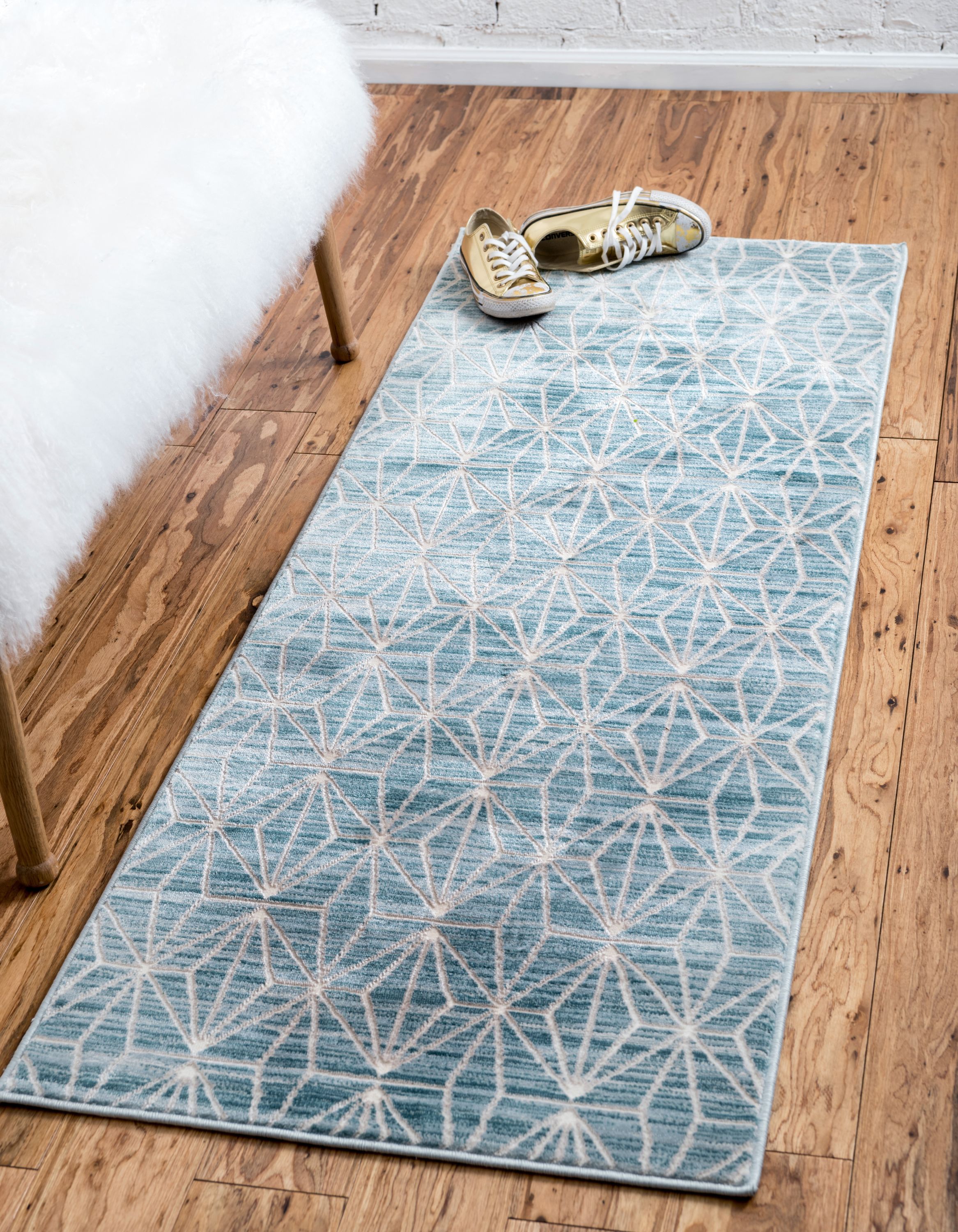Unique Loom 3141110 Jill Zarin Fifth Avenue Uptown 2 x 6 (ft) Loomed Polypropylene Blue Rectangular Indoor Trellis Industrial Runner rug