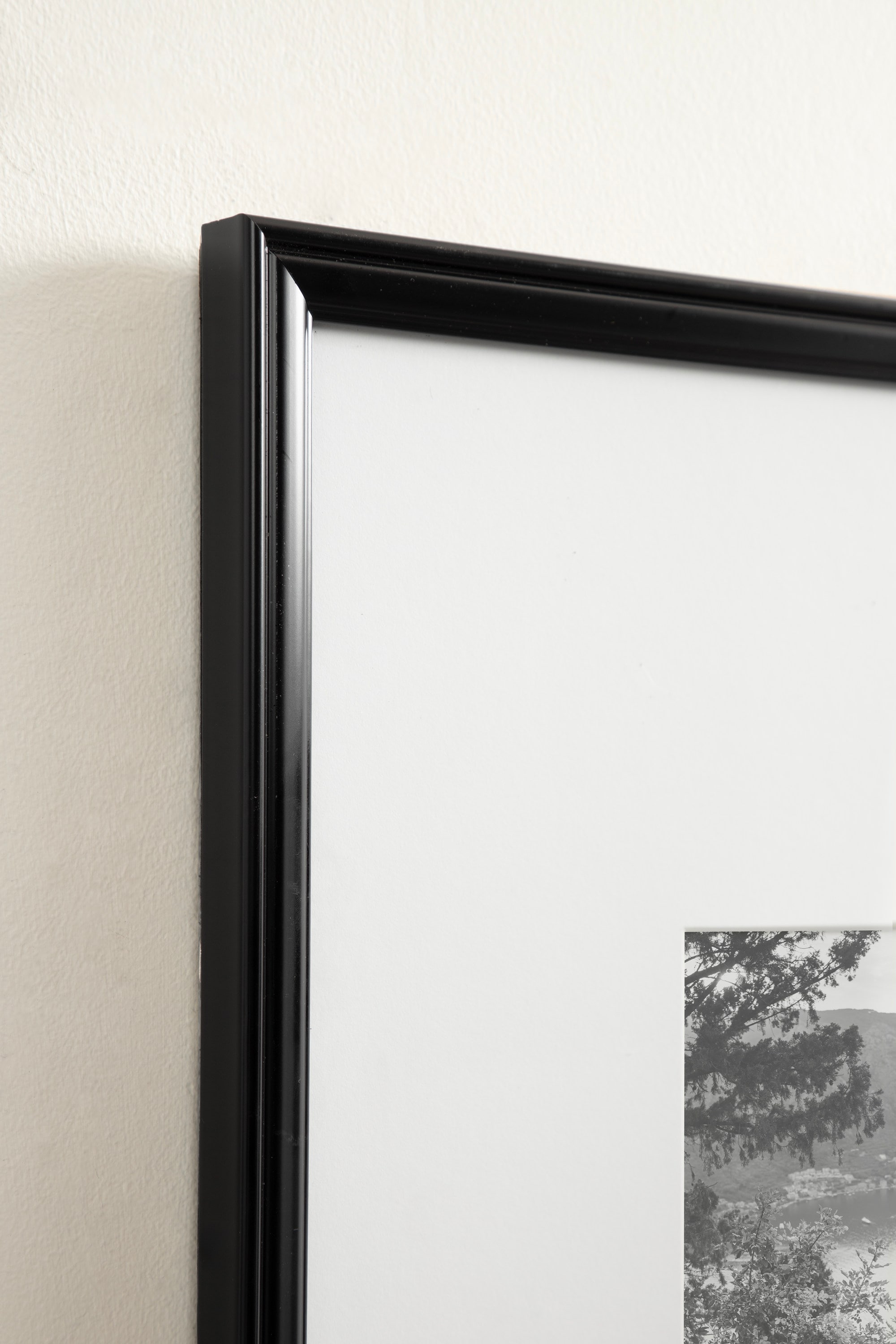 Black Polystyrene 16x20 Picture Frame Set with Glass Cover