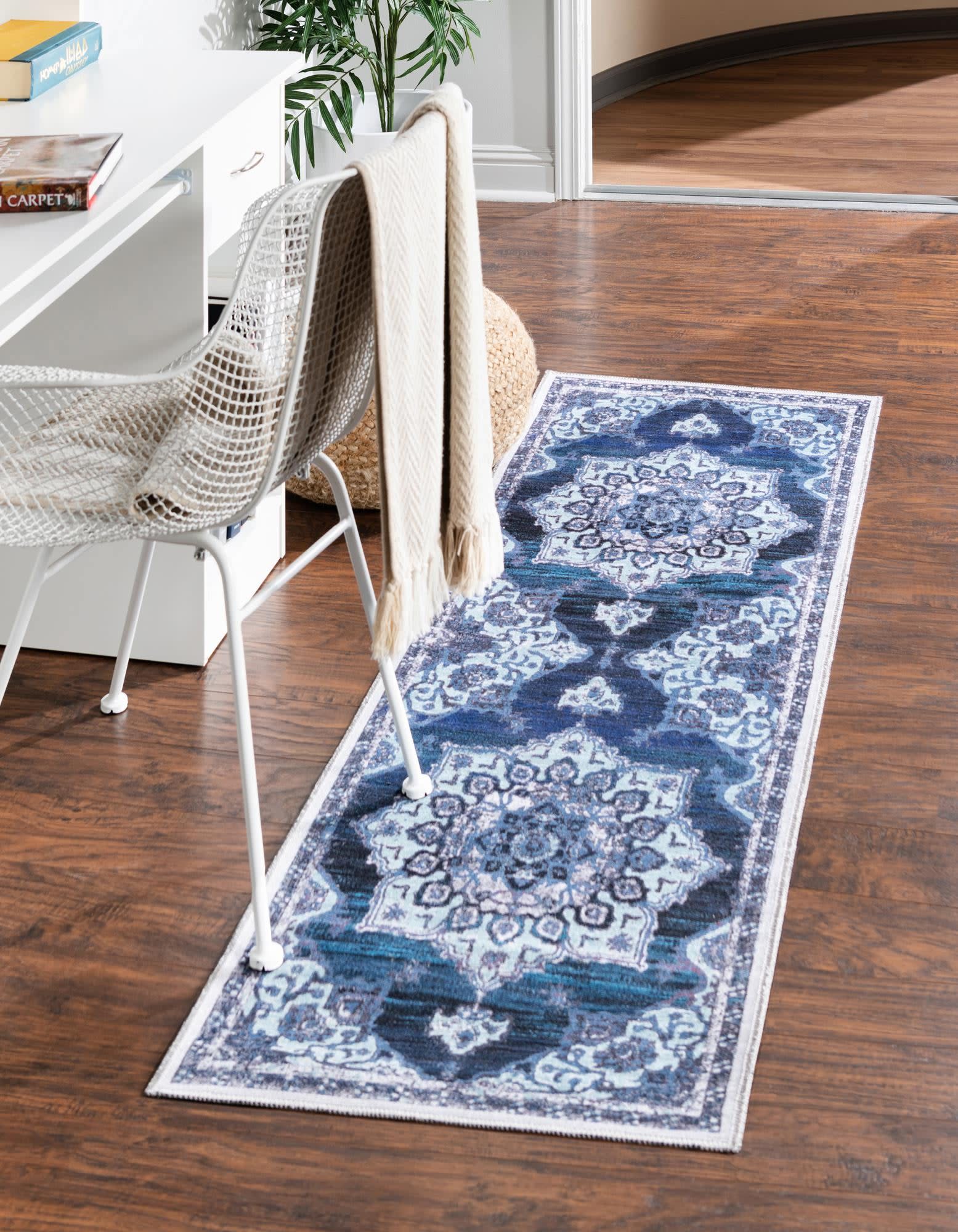 Unique Loom 3166459 Renaissance 3 x 12 (ft) Loomed Polyester Navy Blue Washable Rectangular Indoor Medallion Runner rug