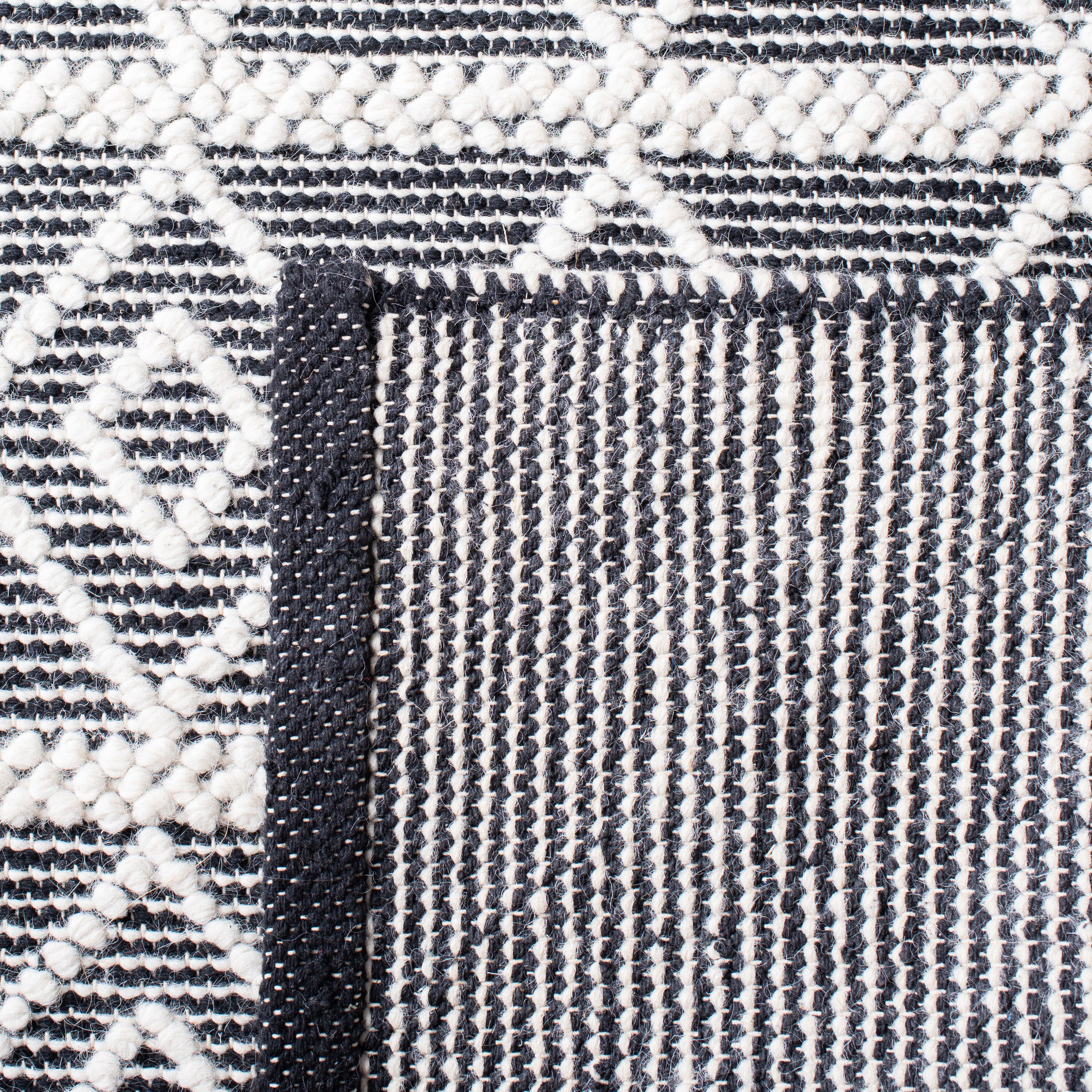 Safavieh NAT477A-5 rugs - View #4