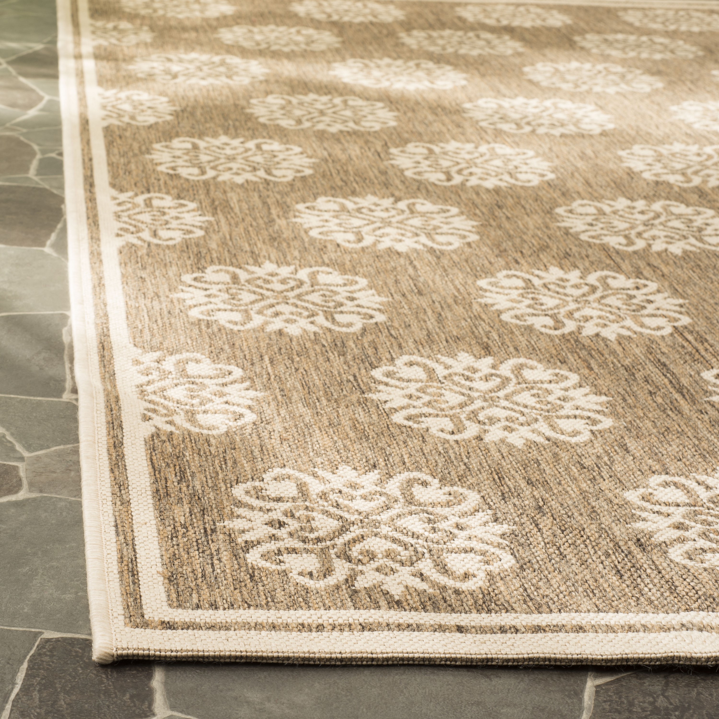 Safavieh BHS181B-6SQ rugs - View #3