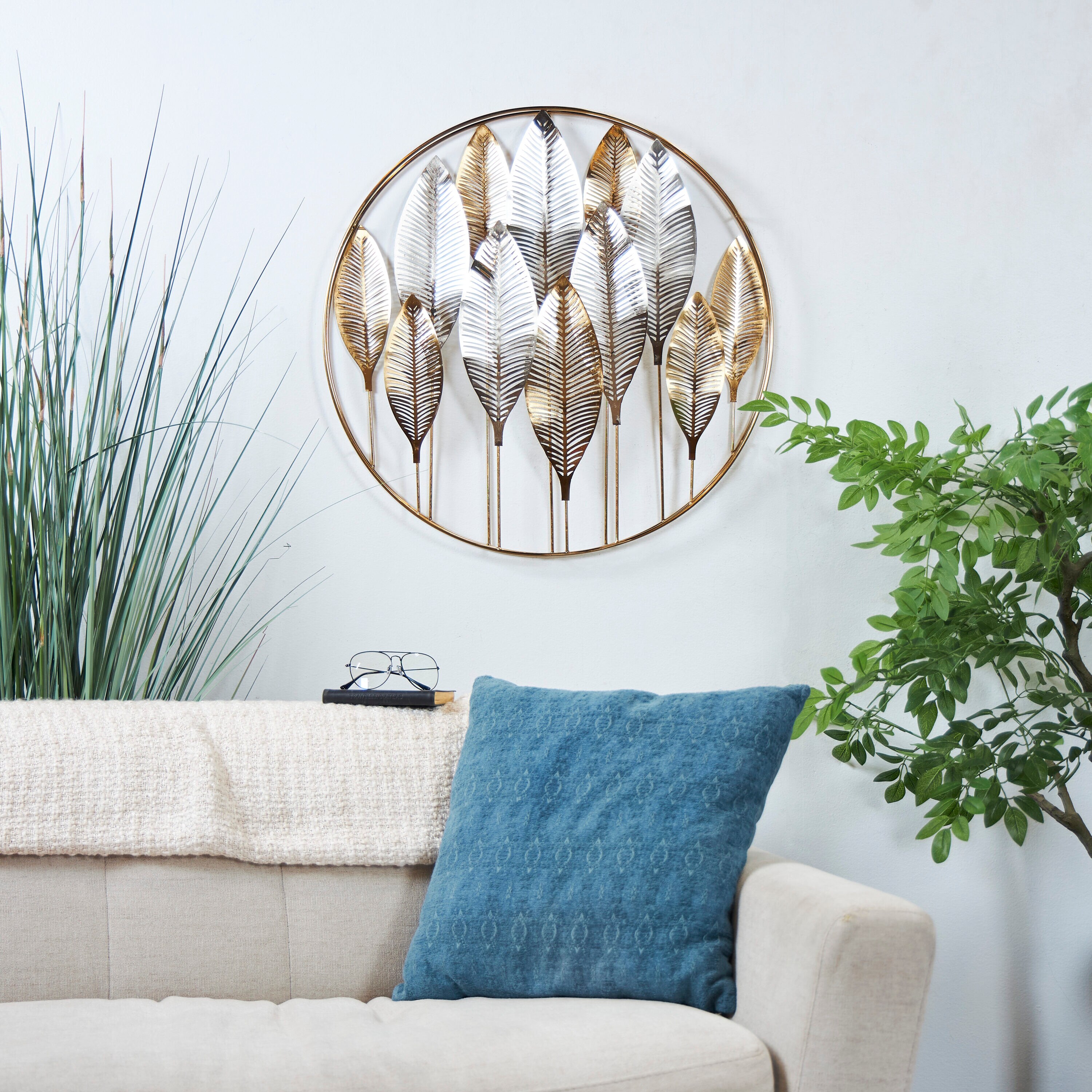Grayson Lane 821096 26-in W x 26-in H Metal Leaf Nature Wall sculpture
