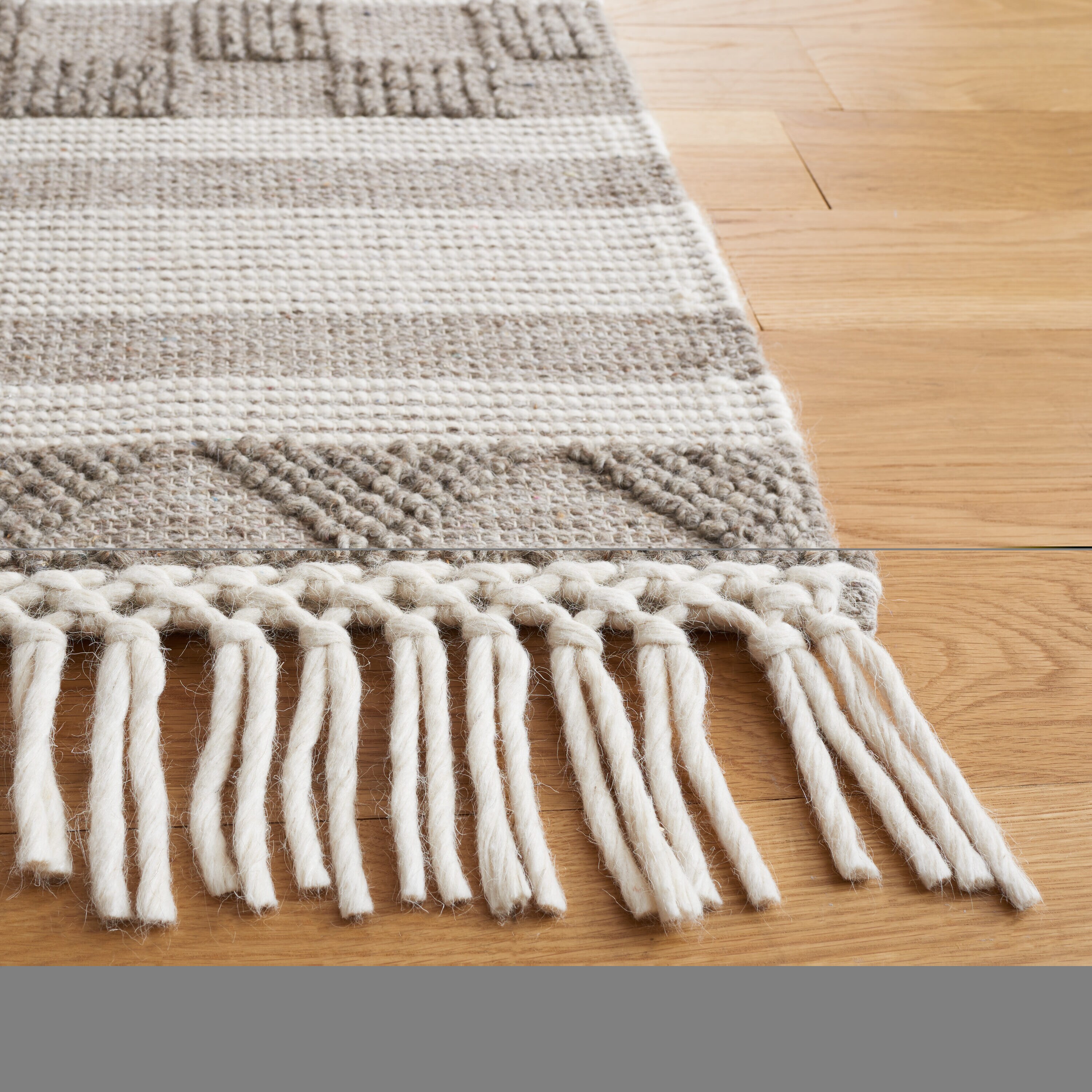 Safavieh VRM253T-28 rugs - View #6