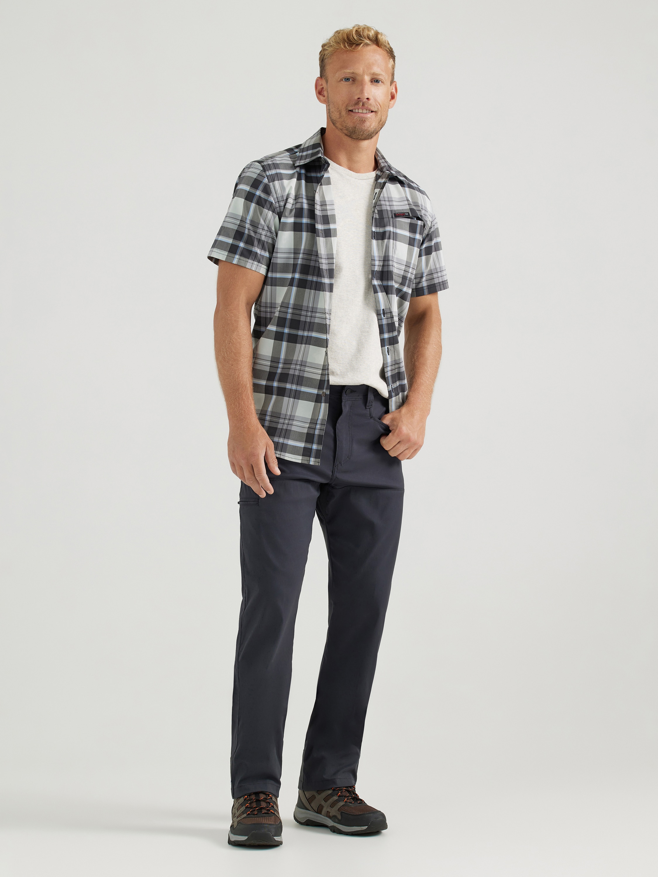 Wrangler Wrangler ATG Cliffside Utility Pant Caviar 40x30