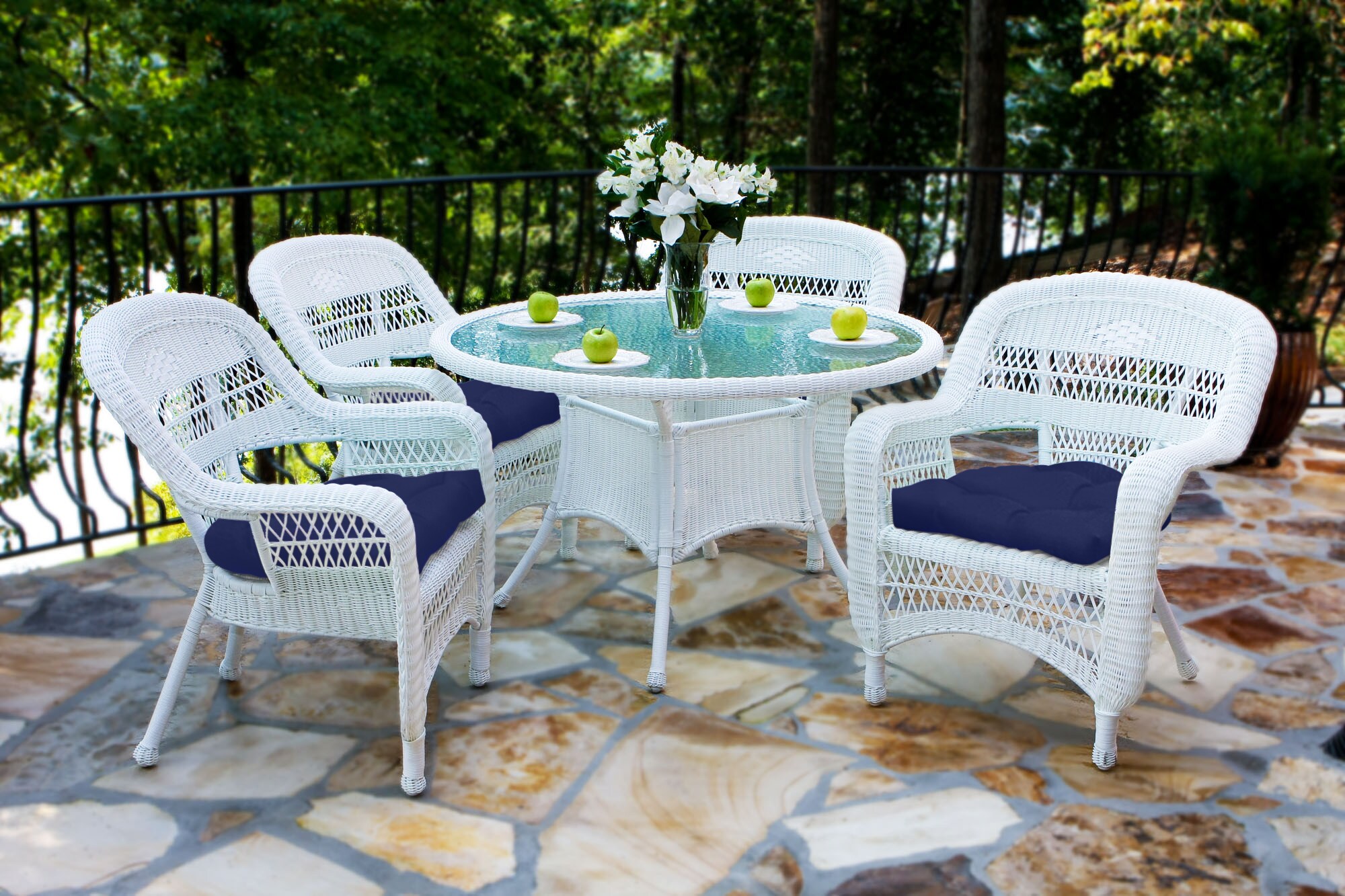 Tortuga Outdoor 43-4000-WH/NV Portside 5 -Piece Coastal White Wicker Patio Dining Set Resin Round Table with 4 Navy Cushions Stationary Chairs