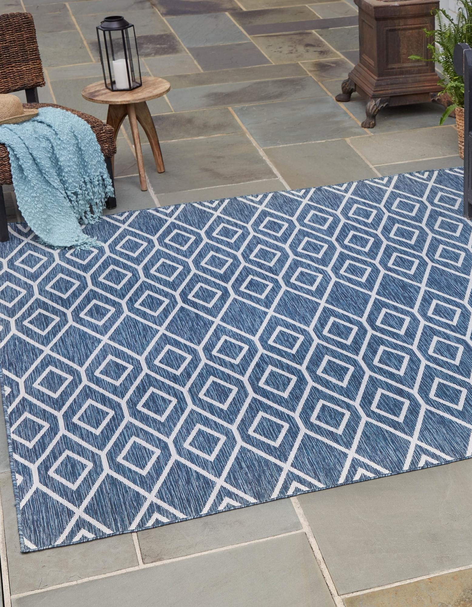 Unique Loom 3152324 Jill Zarin Outdoor 8 x 8 (ft) Loomed Polypropylene Blue Square Indoor/Outdoor Trellis Area rug