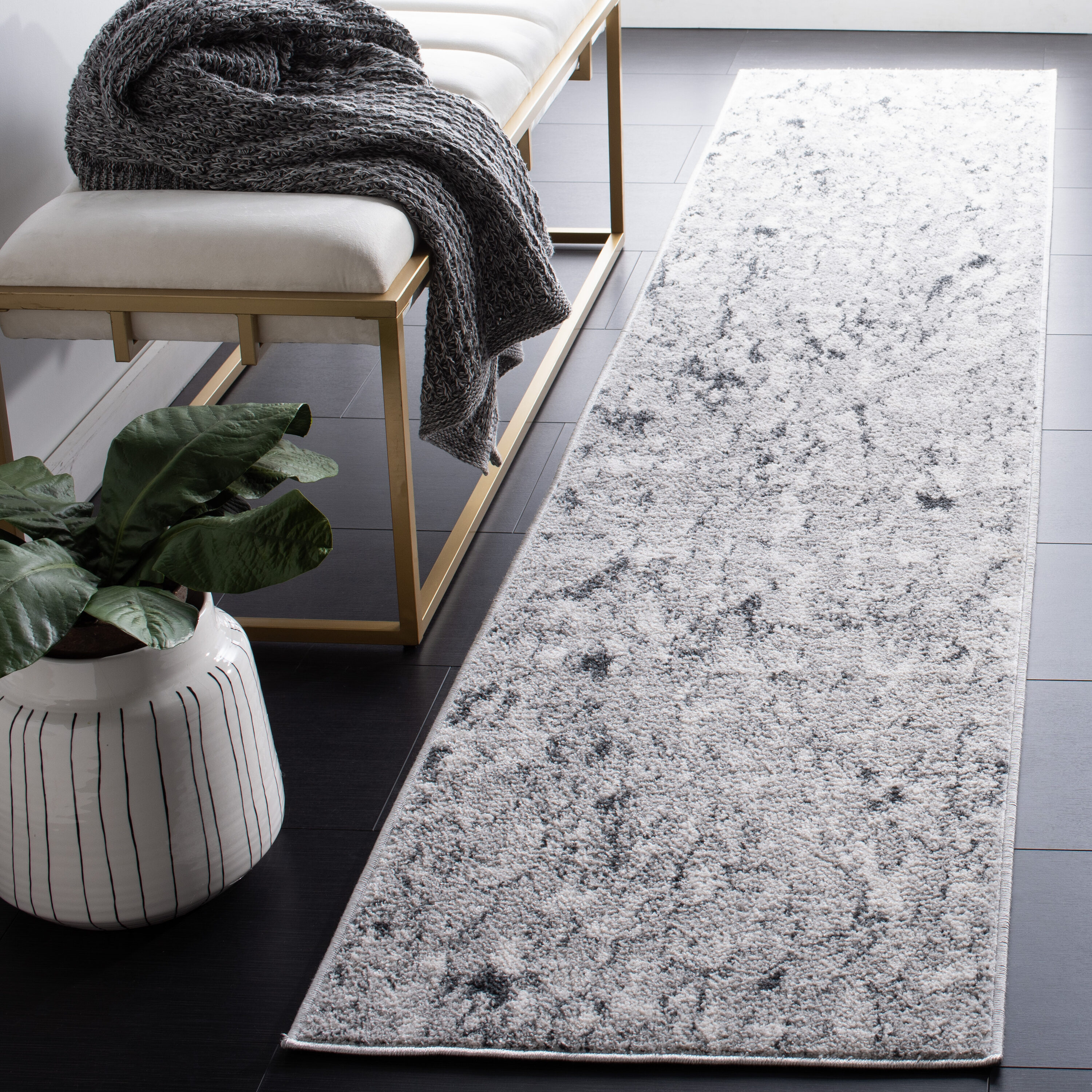 Toscana 682F Ivory/Beige 2 x 9 Rectangular Runner rug