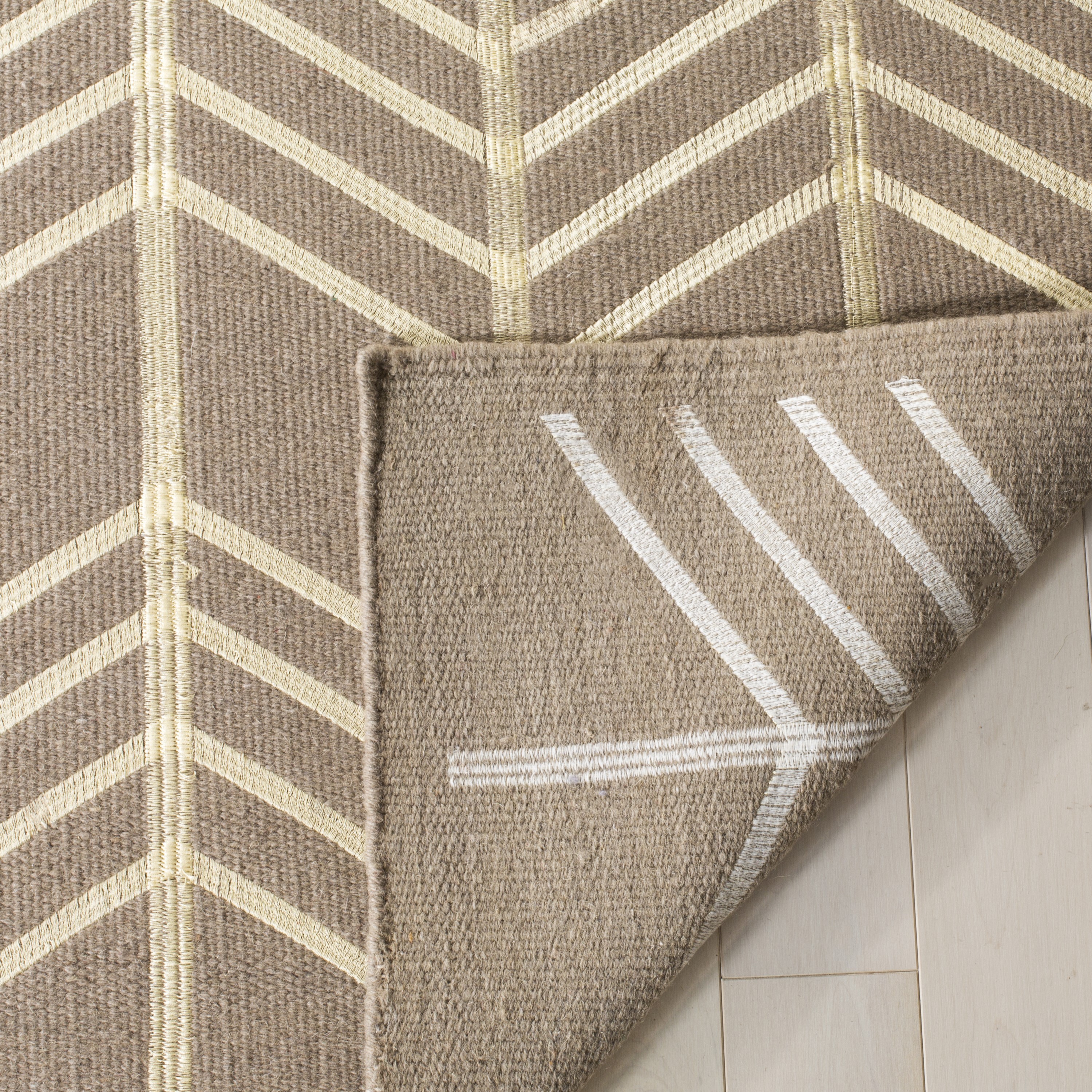 Safavieh KLM624A-8 rugs - View #4