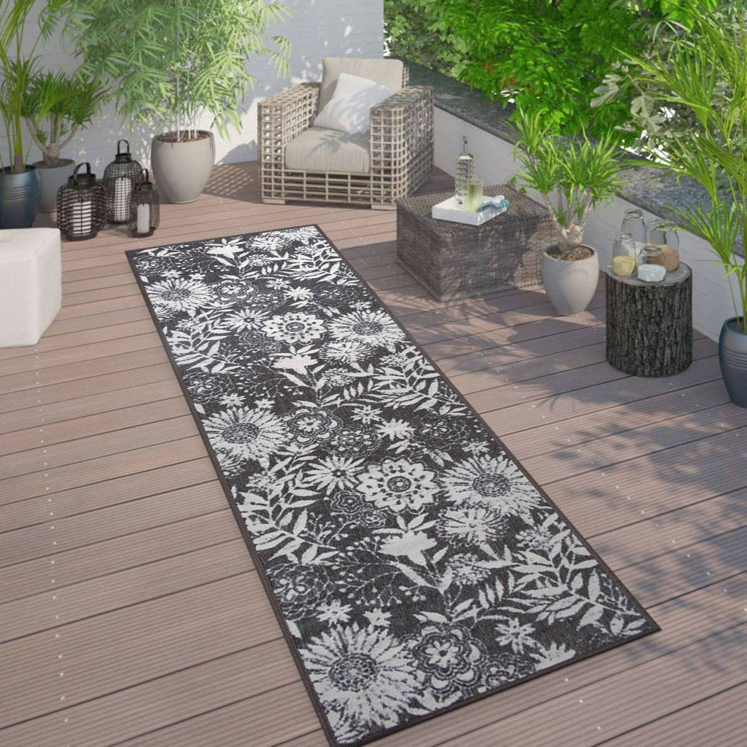 Gray Floral Flat Woven Reversible Indoor/Outdoor Rug