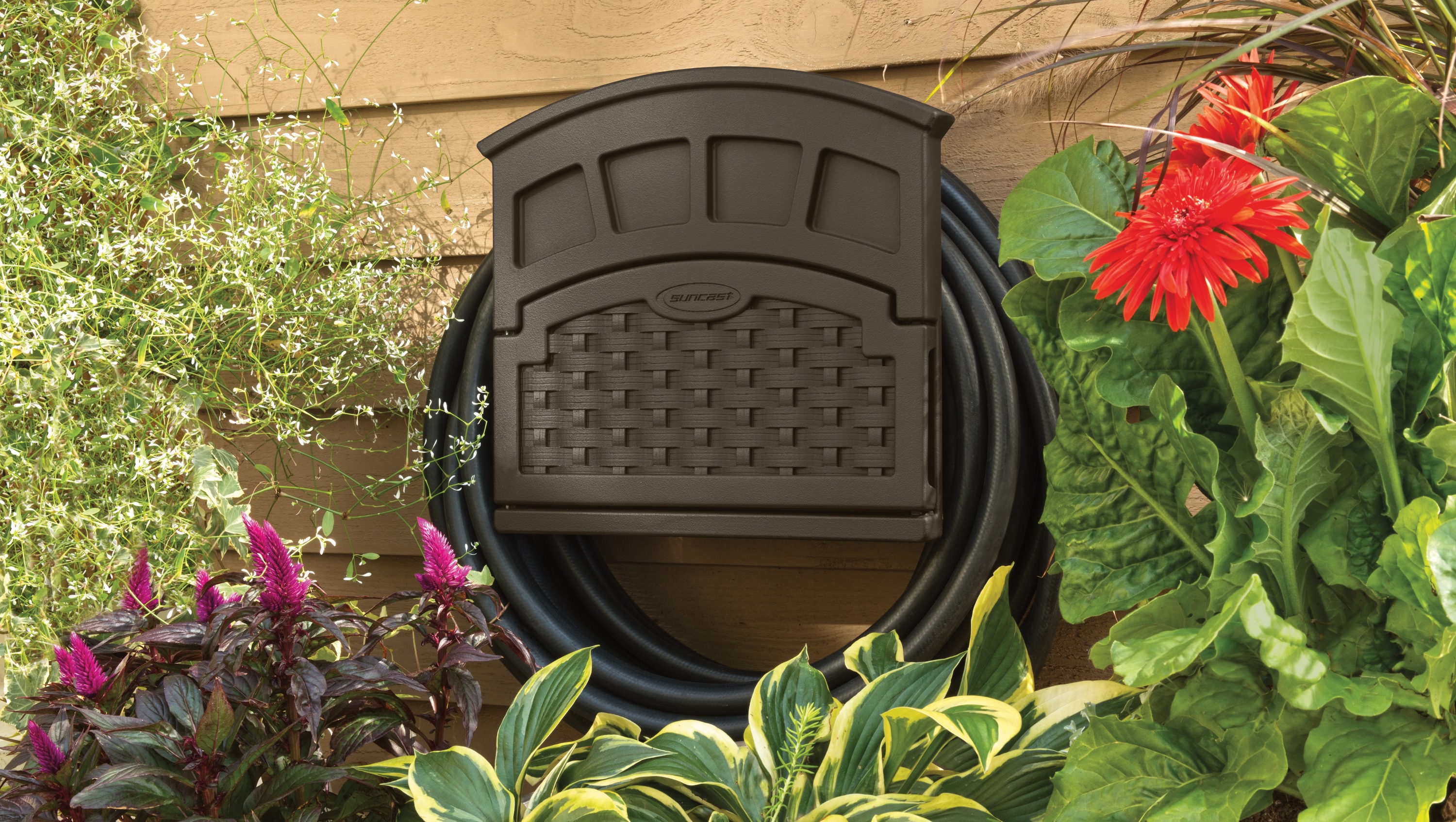 Suncast Outdoor 50 ft. Garden Hose Reel Pot with Contemporary